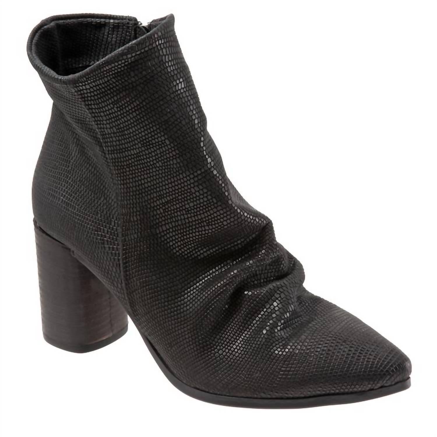bueno Women's Jana Scrunchy Boots in black leather - women's shoe - detail view