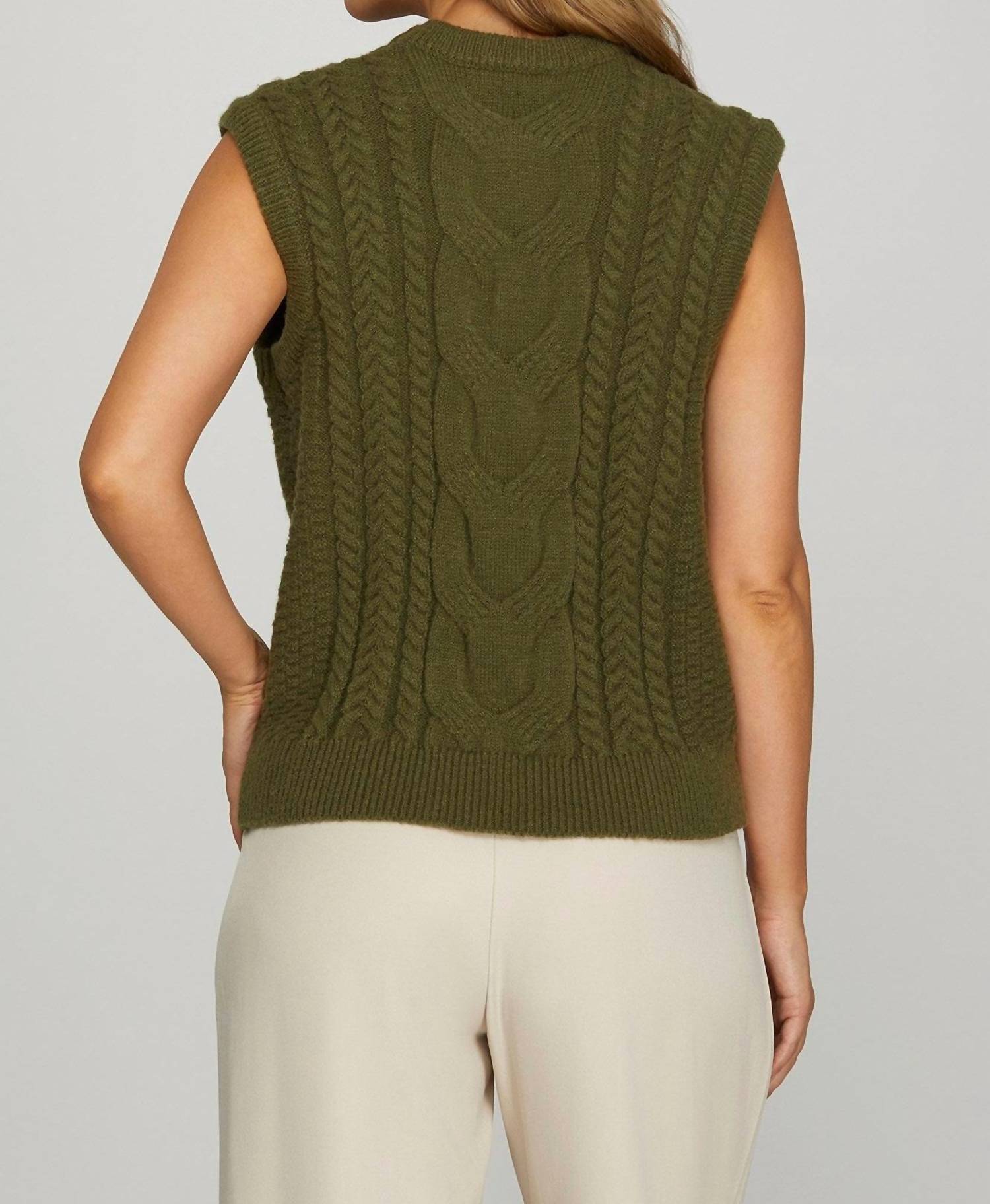 She + Sky - Sleeveless Cable Knit Sweater Vest
