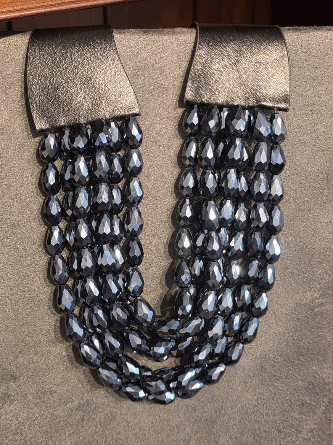Lordane - Women's Bib Hematitie Necklace