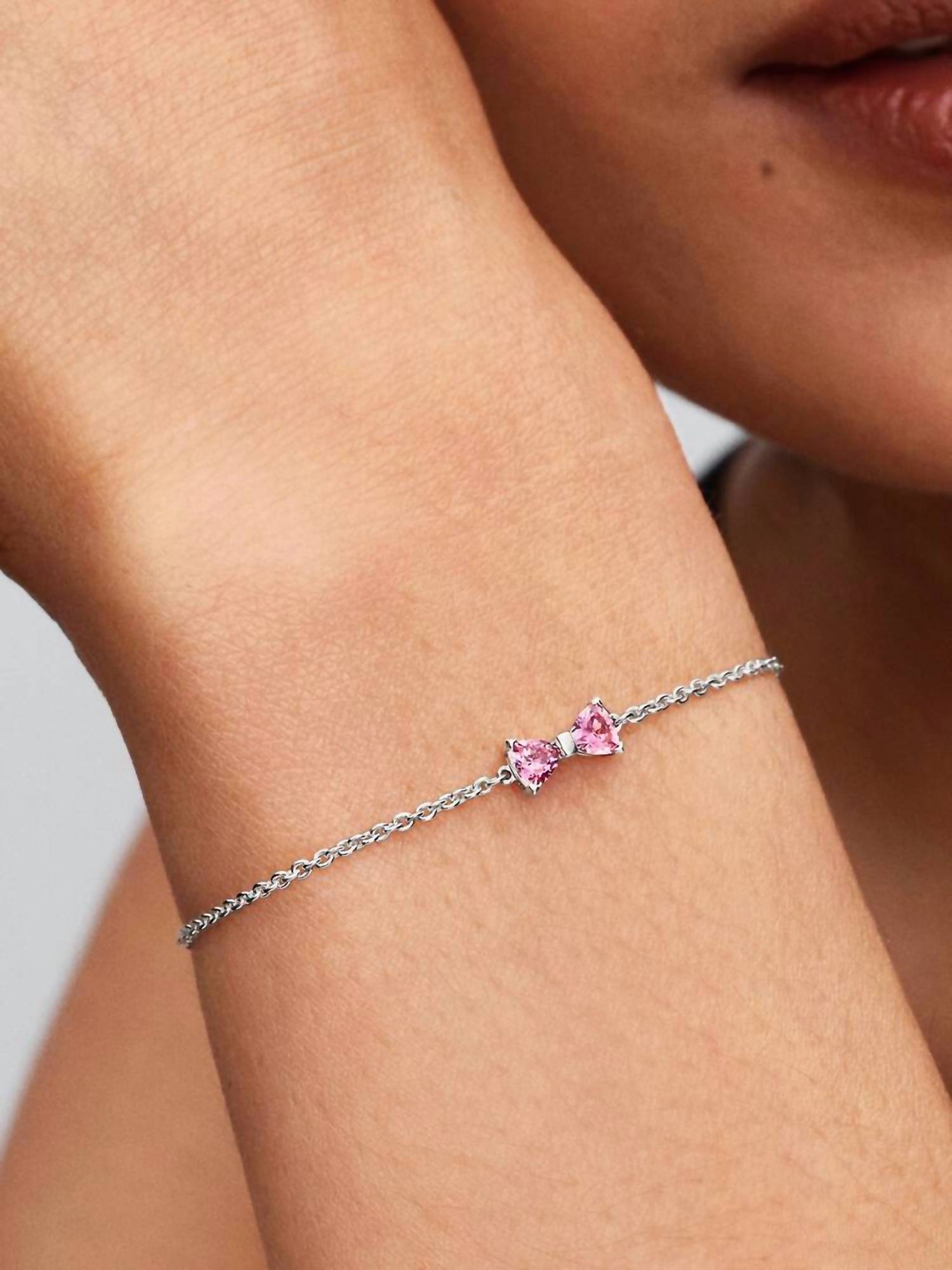 Pandora Bow Chain Small Bracelet in silver - women's jewelry - detail view