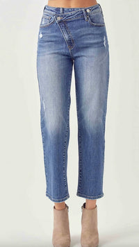 Risen - High Waisted Cross Over Jeans
