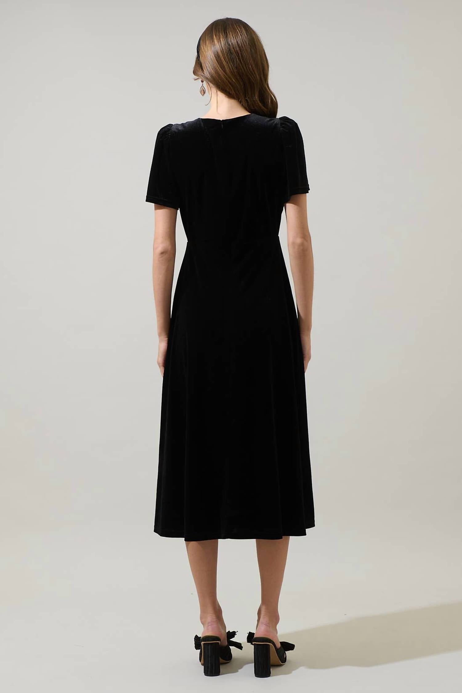 Sugarlips - Mirba Velvet A-Line Midi Dress