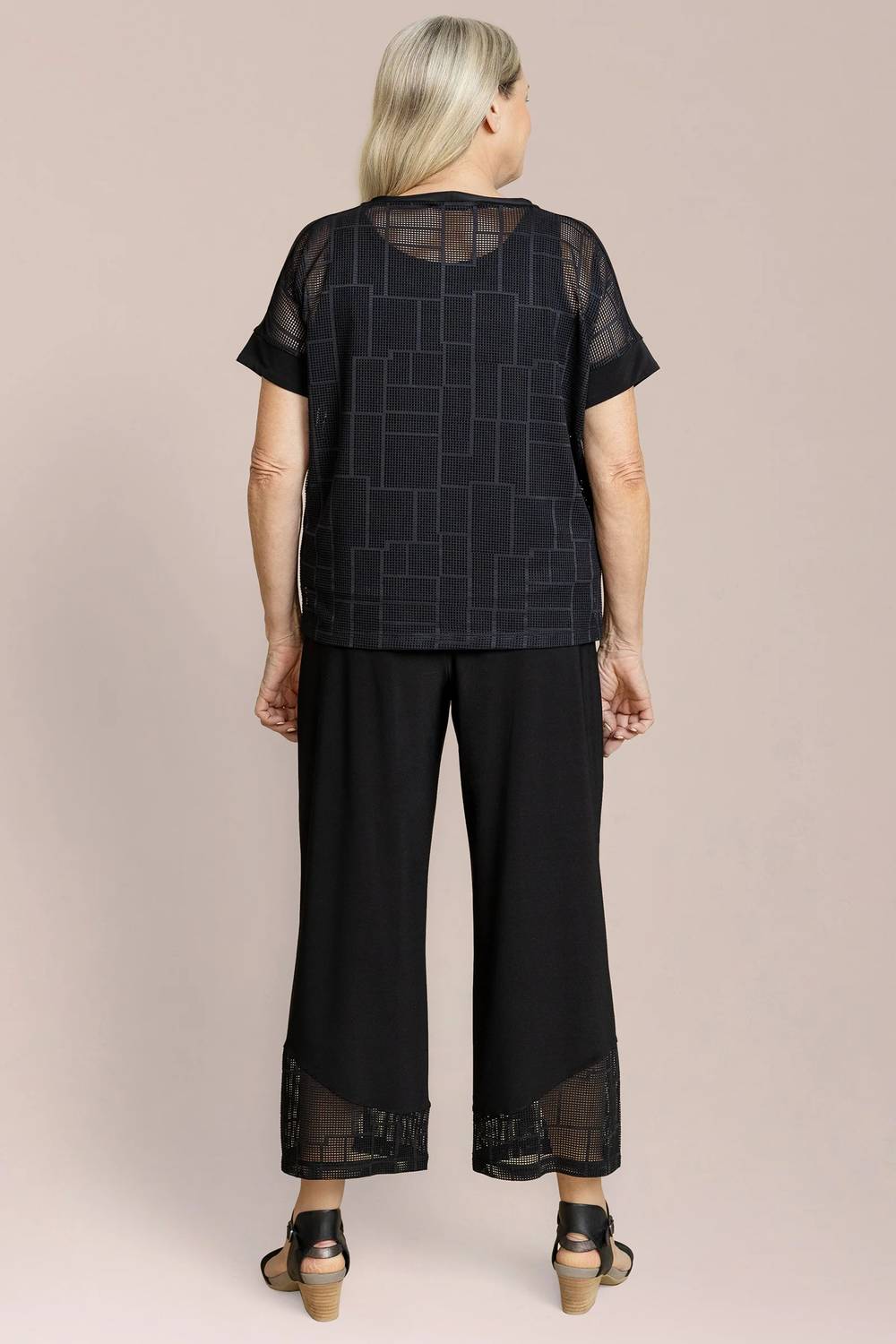 Sympli - Honeycomb Mesh Boxy Top