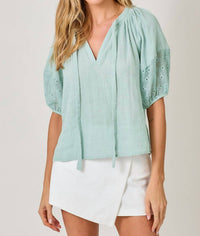 Mystree - Delicate Eyelet Puff Sleeve Blouse