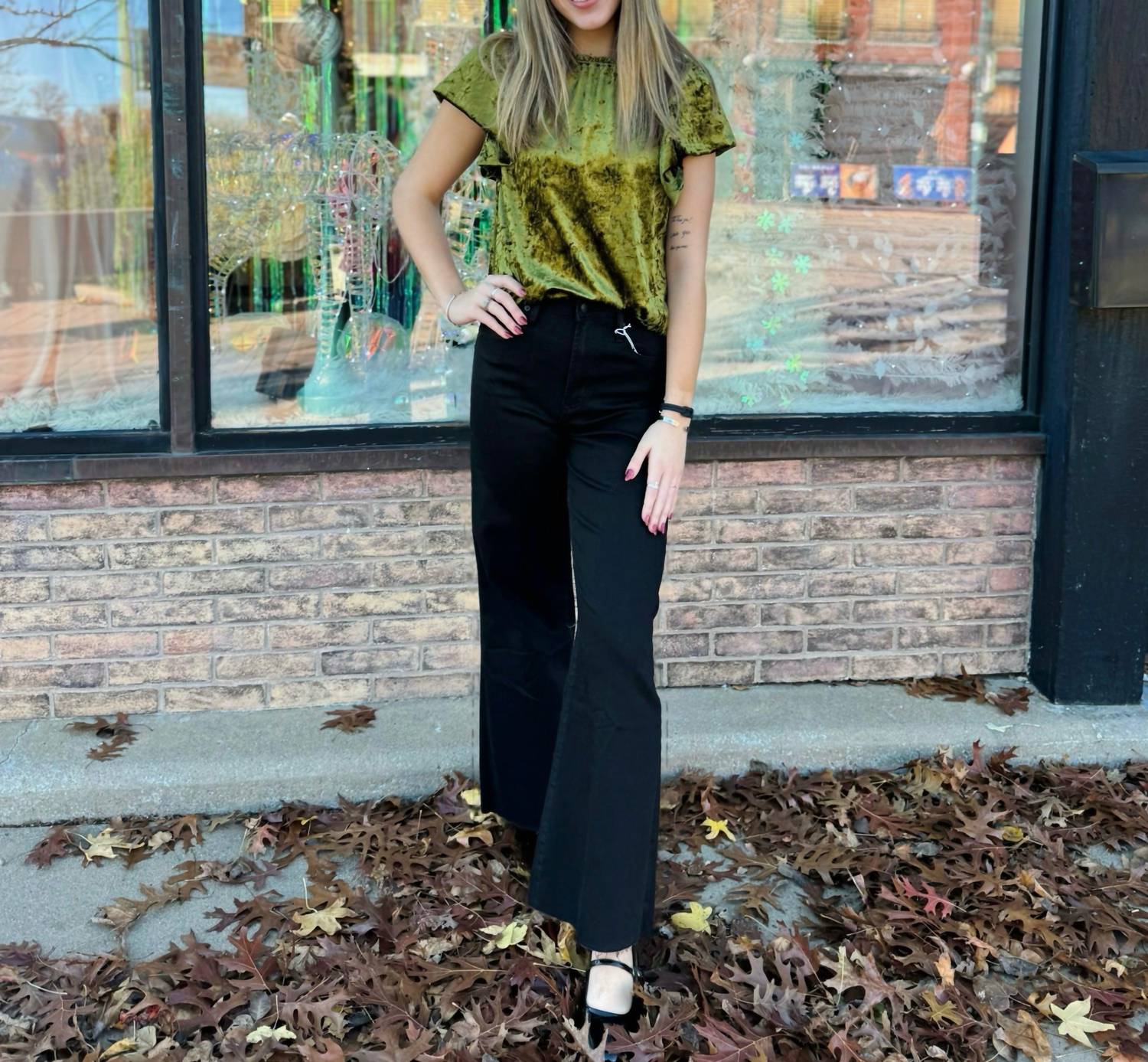 Ivy Jane - Velvet Flounce Top