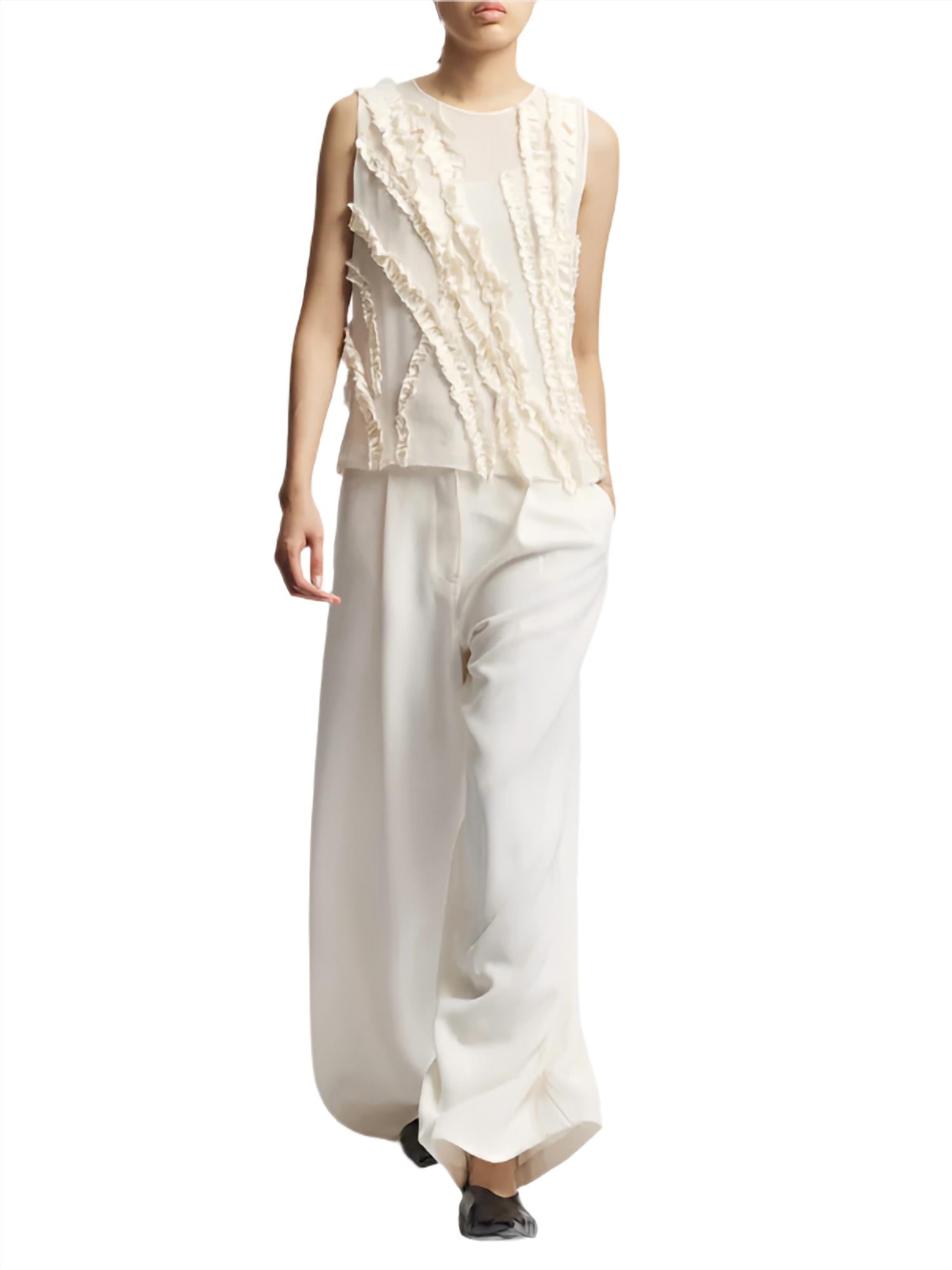 Saint Art - Naomi Sleeveless Blouse