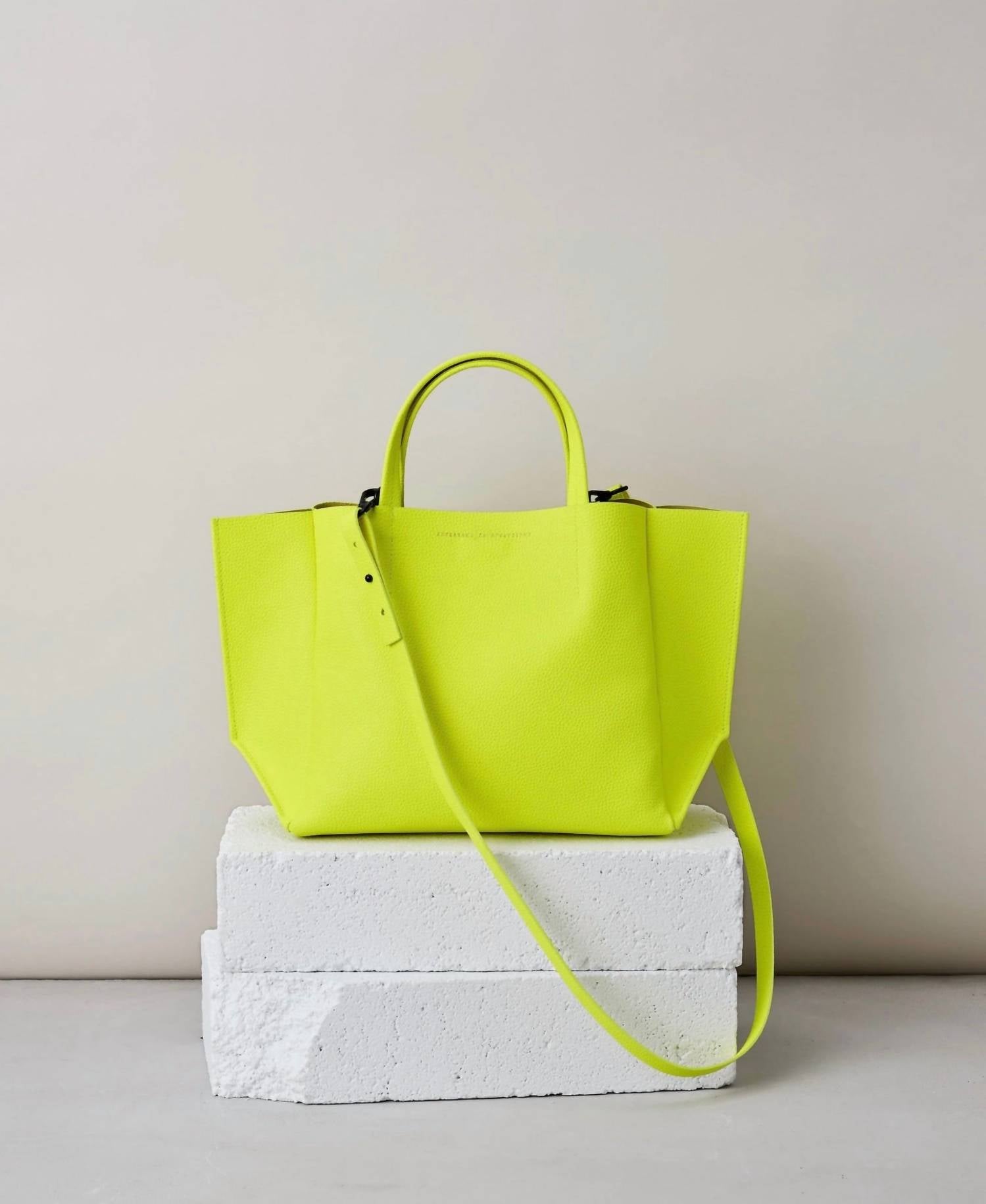 Ampersand As Apostrophe - Women's Pebble Leather Half Tote Bag