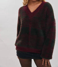 Le Lis - Luna V-neck Sweater
