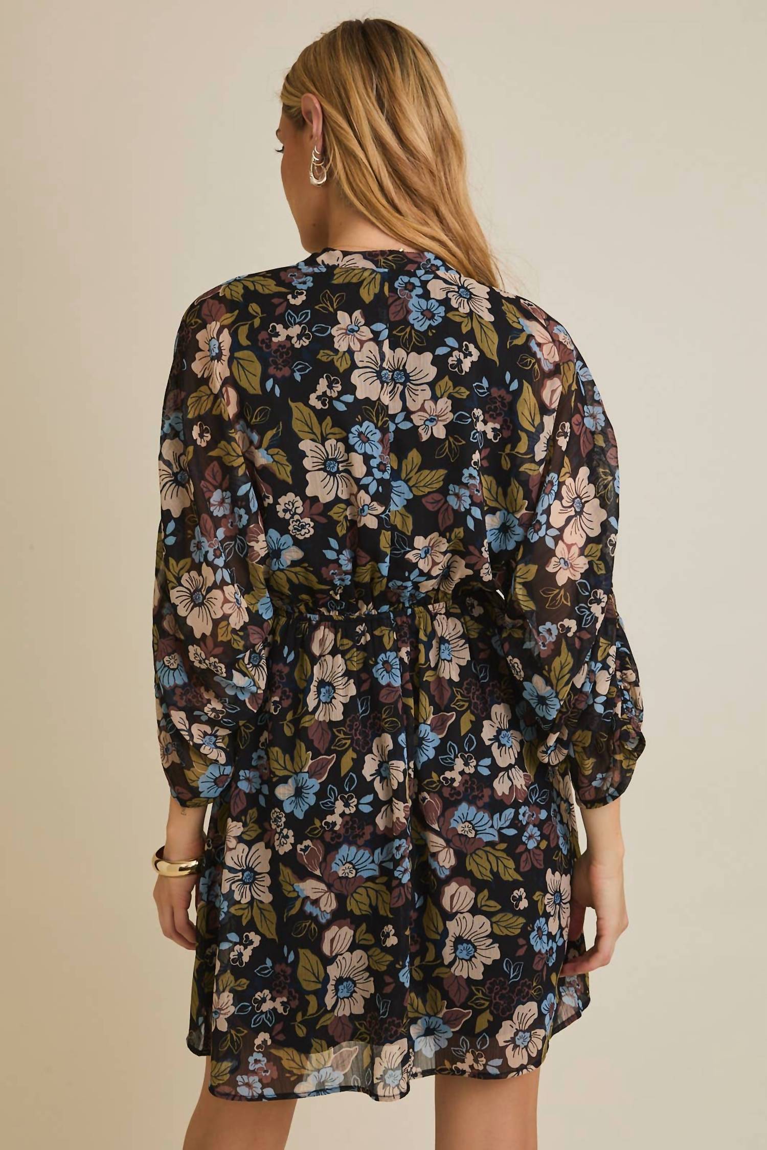 Gilli - Surplice Shirring 3/4 Sleeve Floral Dress - Plus