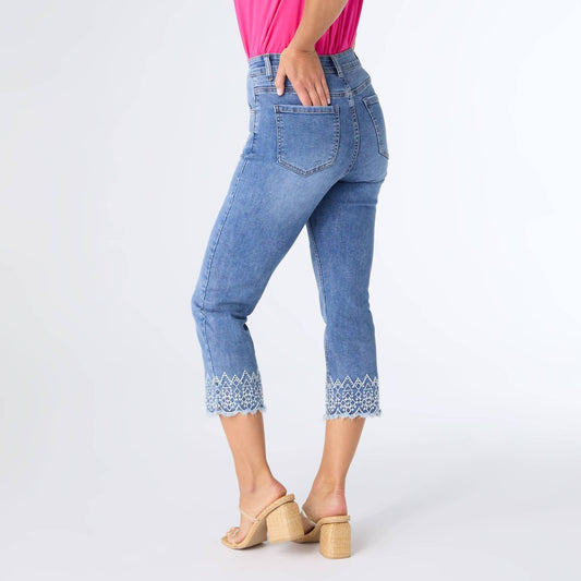 Coco + Carmen - Everstretch Straight With Bottom Embroidery Capri Jeans