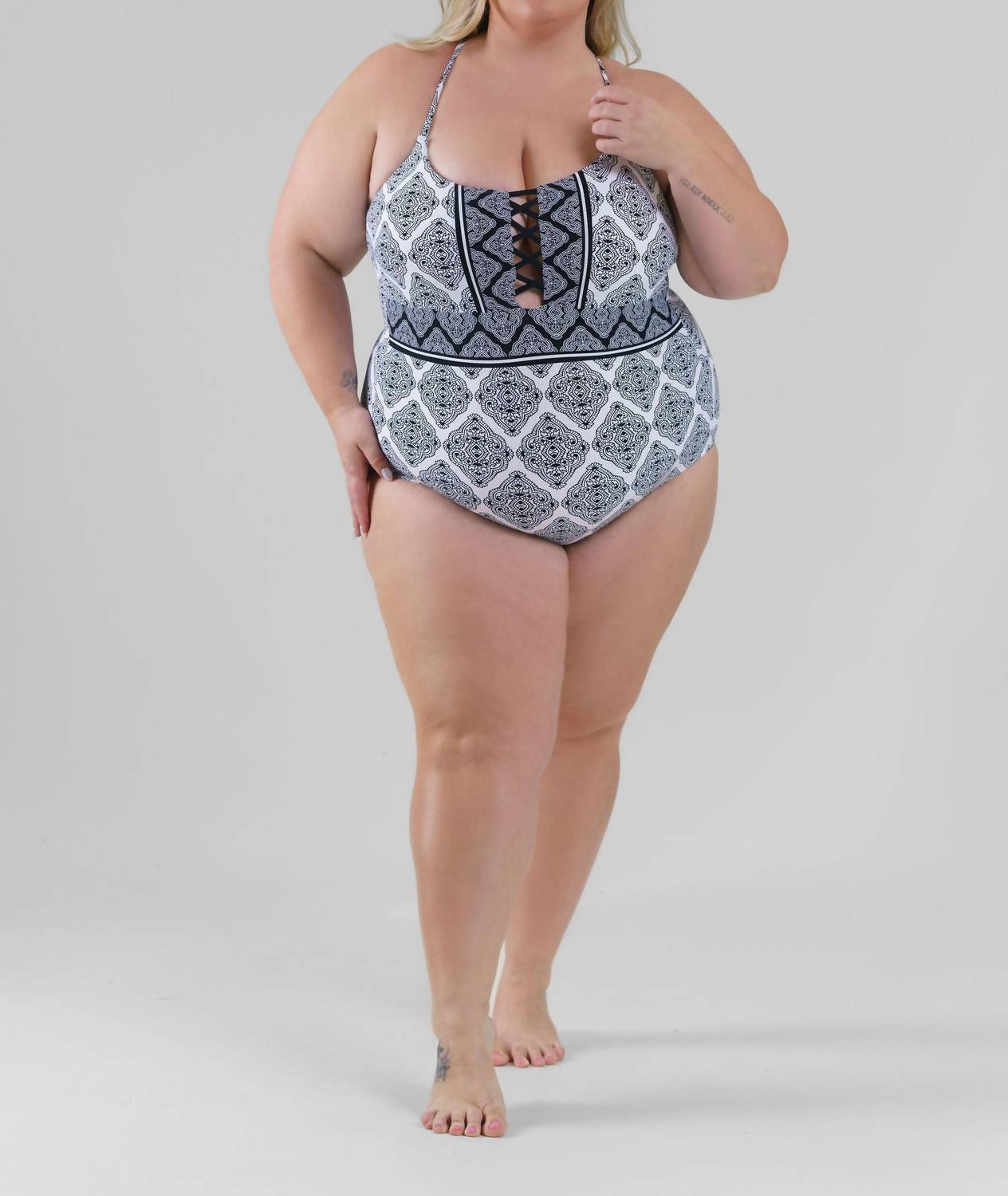 La Blanca - Oasis Strappy Back One Piece - Plus