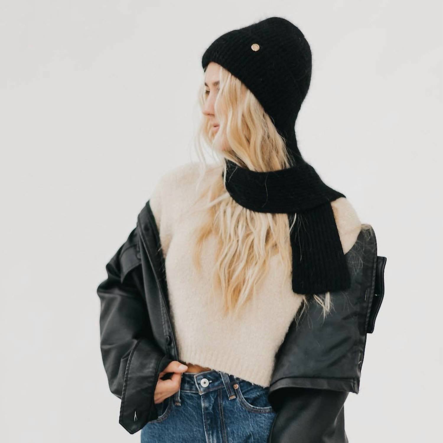 Pretty Simple Joy Dynamic Scarf and Beanie Duo in black - women's scarf