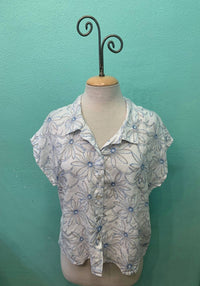 Cut Loose - Women's Daisy Short Sleeve Boxy Button Down Shirt