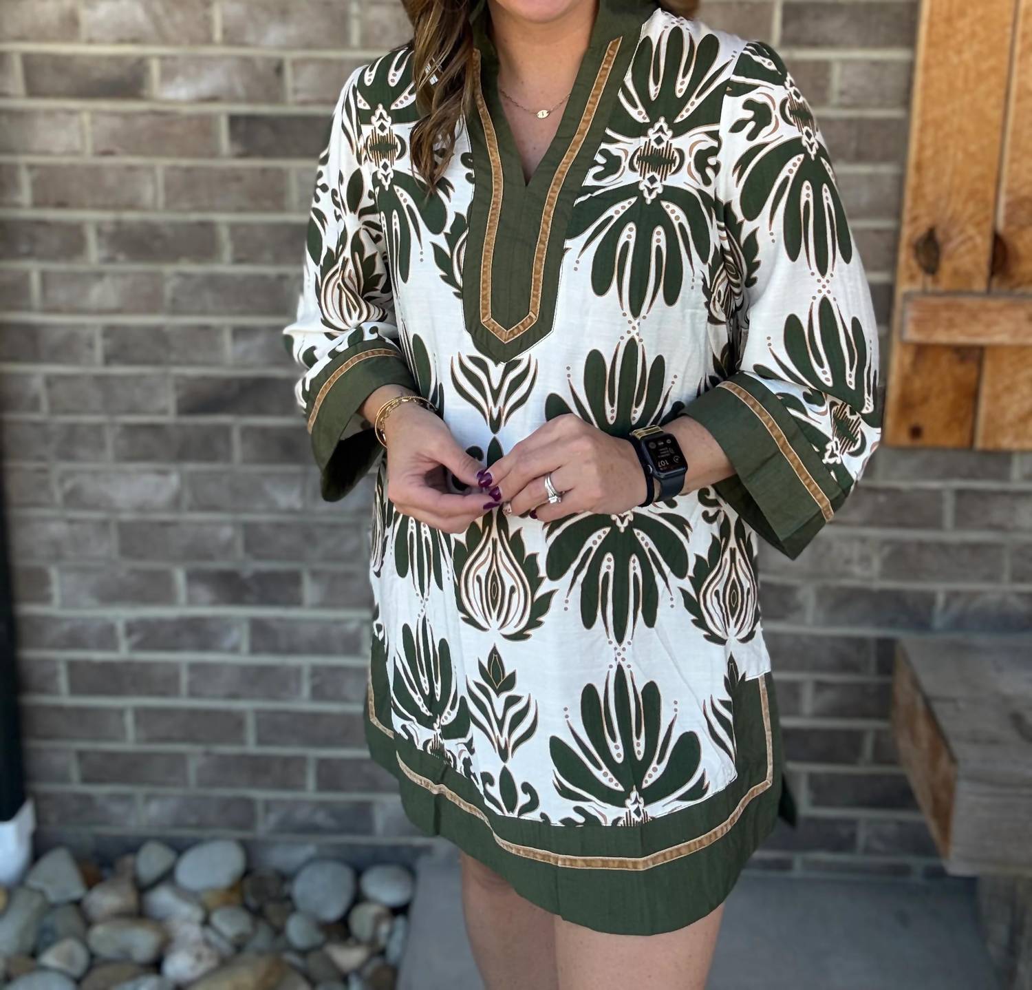 Umgee - Baroque Floral Tunic Top With Trim