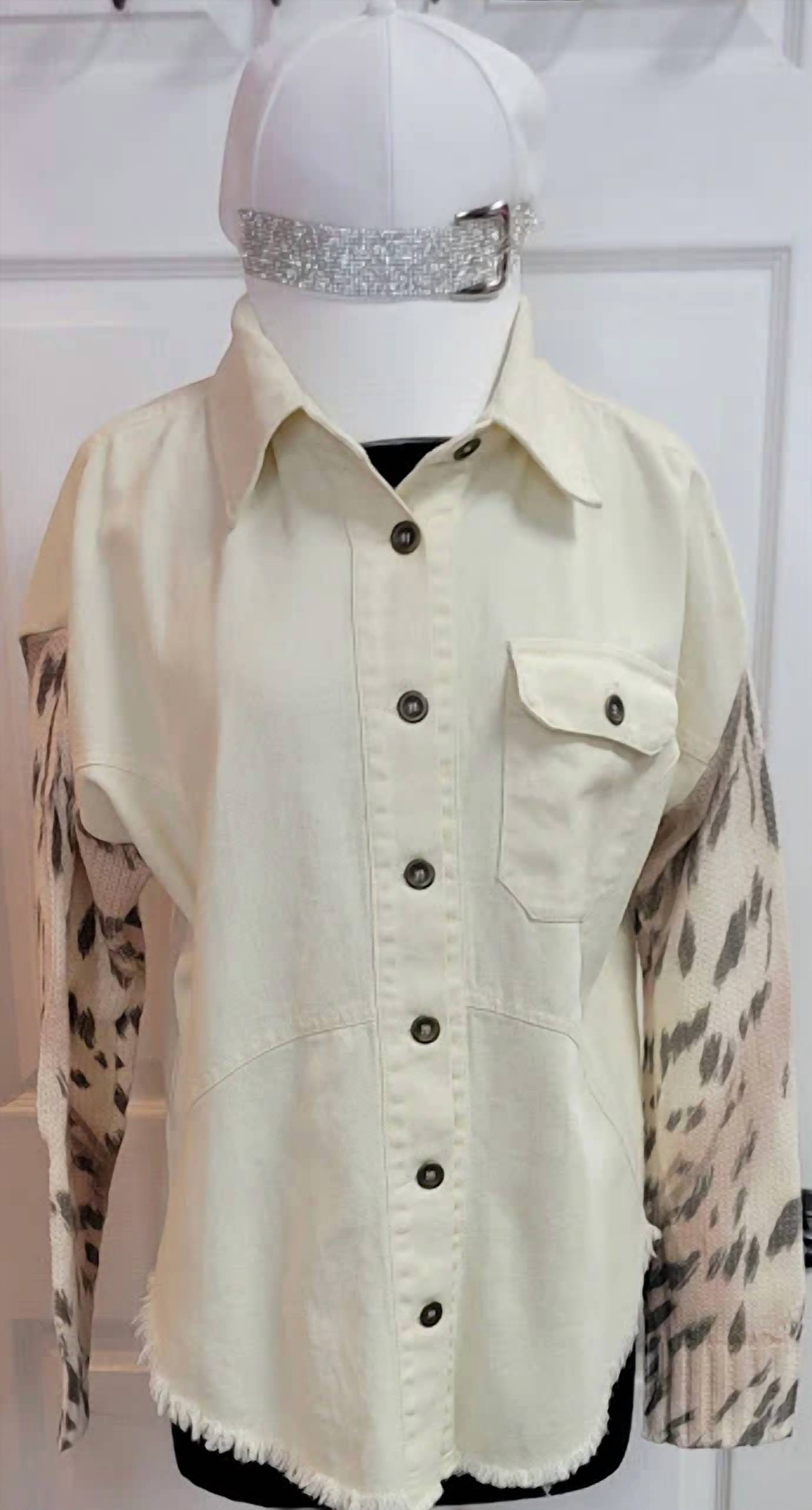 Umgee - Women's Leopards In Distress Shacket