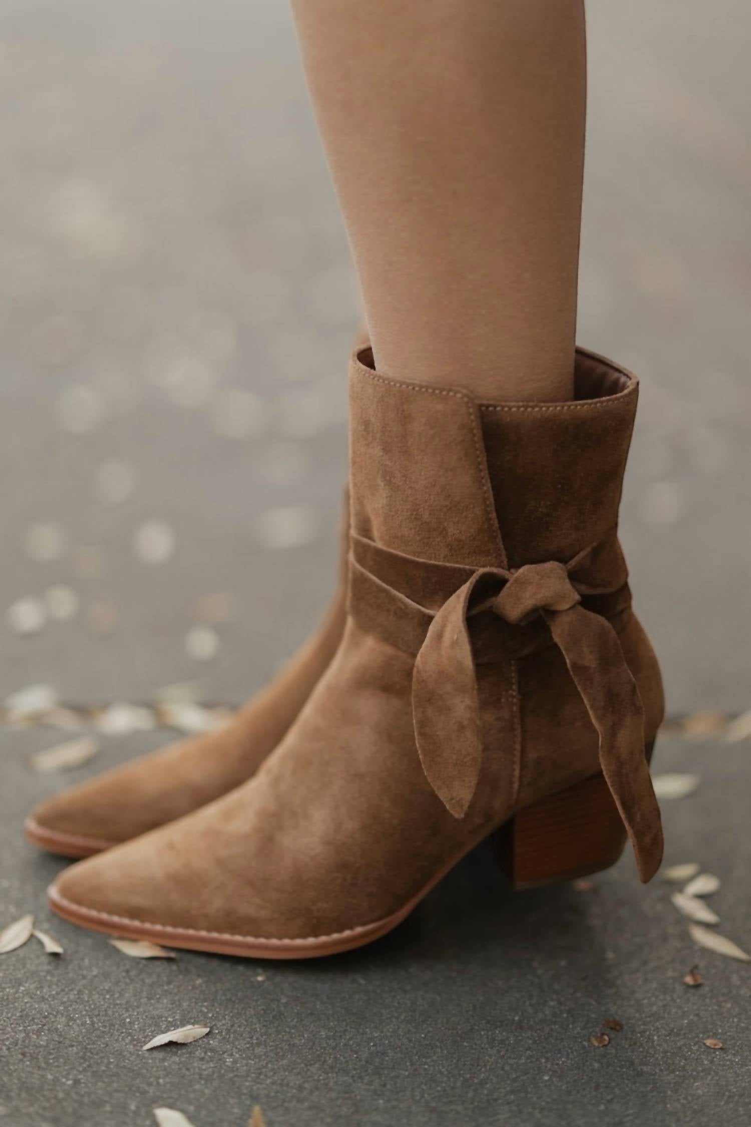 Matisse - Women's Colton Bow Ankle Boots