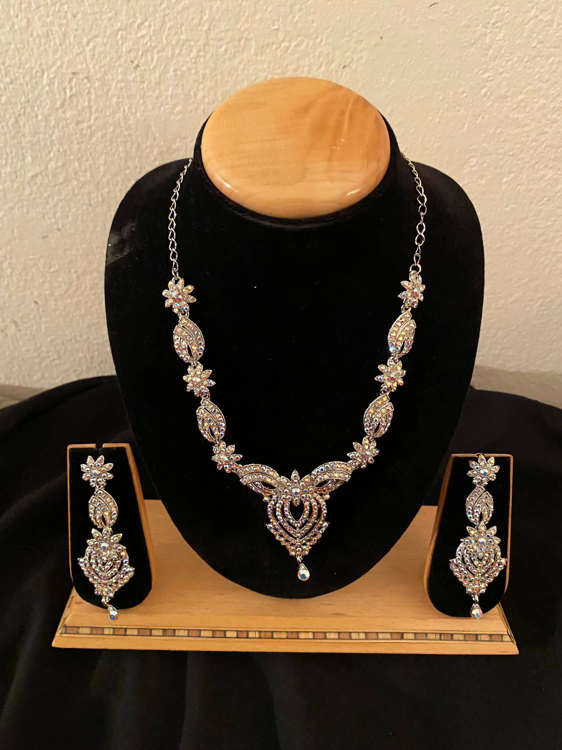 Donna Vinci Women's J157 Necklace And Earrings Jewelry Set in silver - women's jewelry