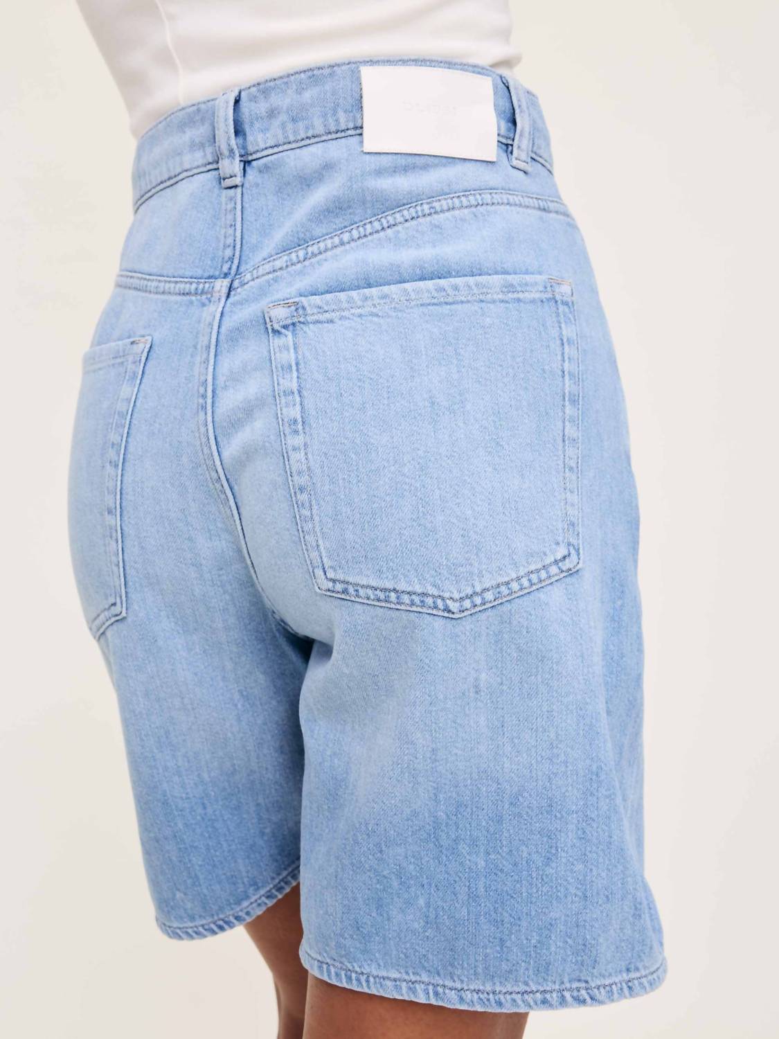 Dl1961 - Women'S - Taylor Drawstring High Rise 7" Short