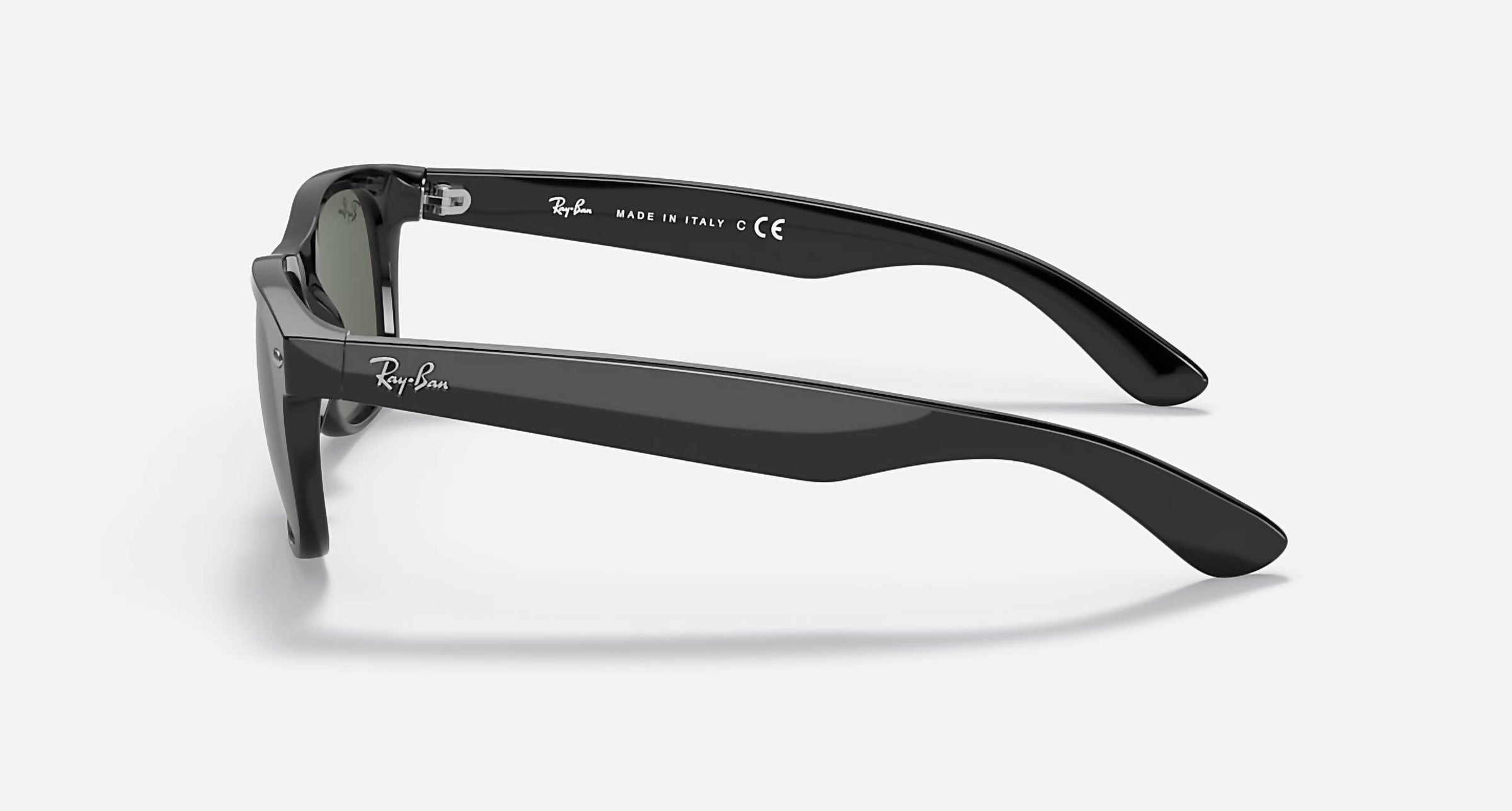 Ray Ban - Women's Rb2132 New Wayfarer Classic Sunglasses