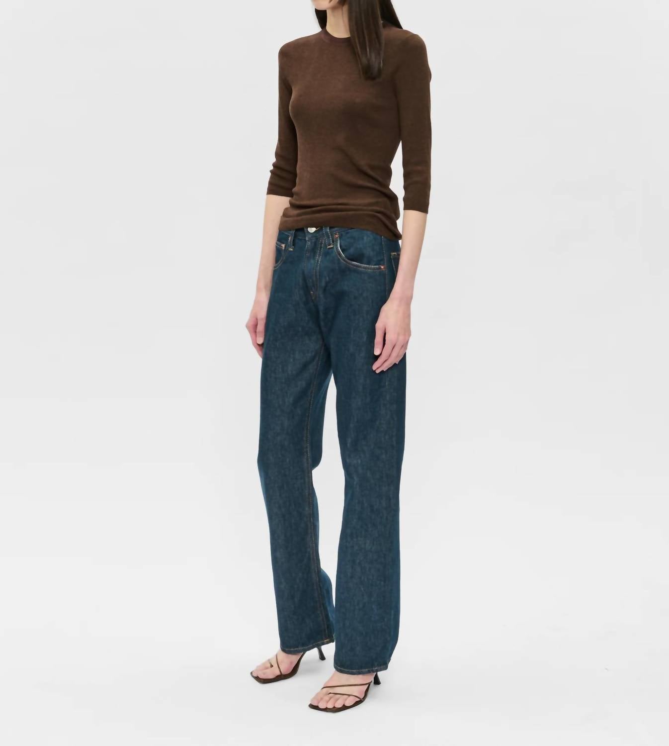 6397 - Icon Jeans