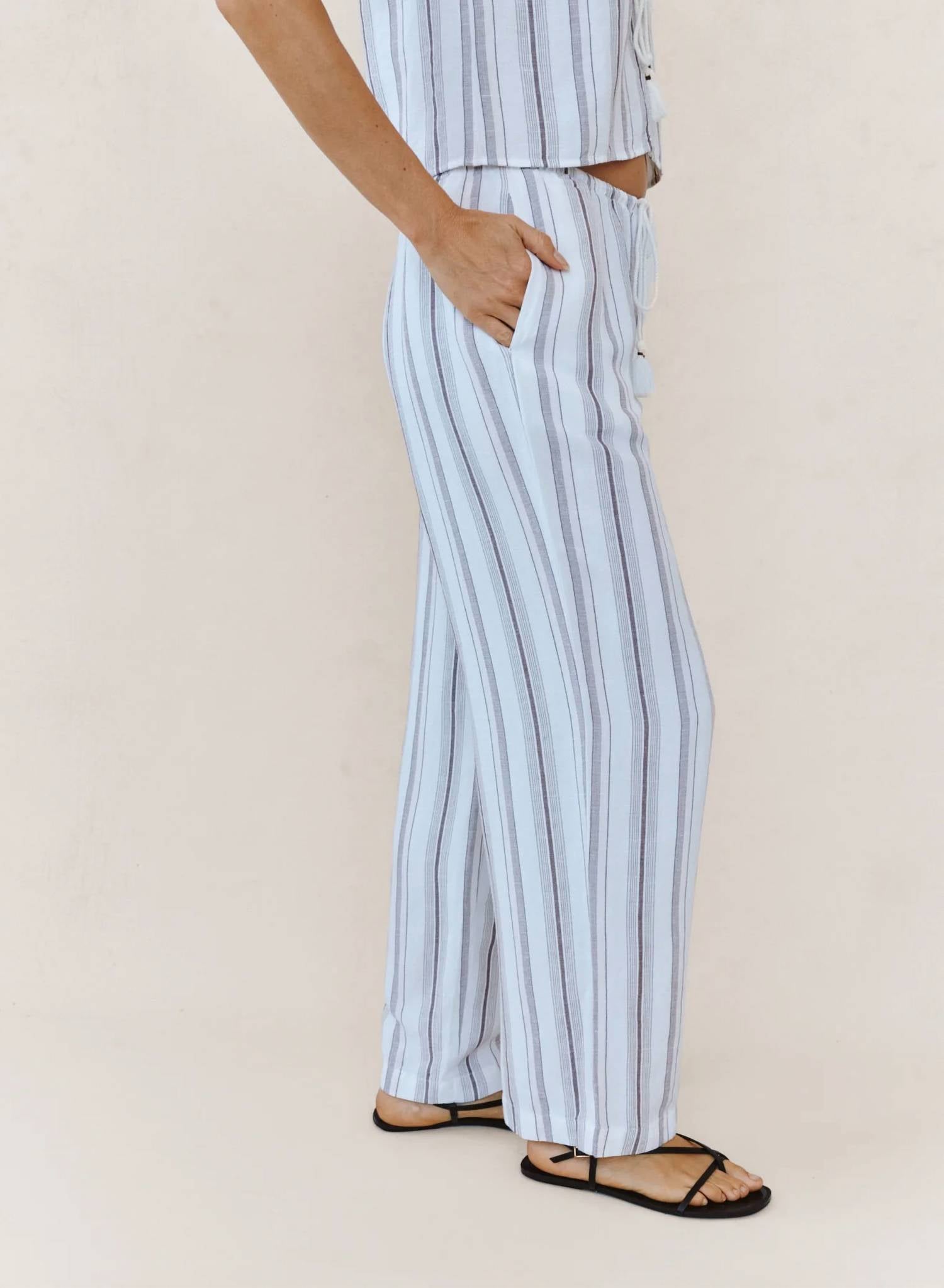Bella Dahl - Beach Pant With Tassel Drawstring