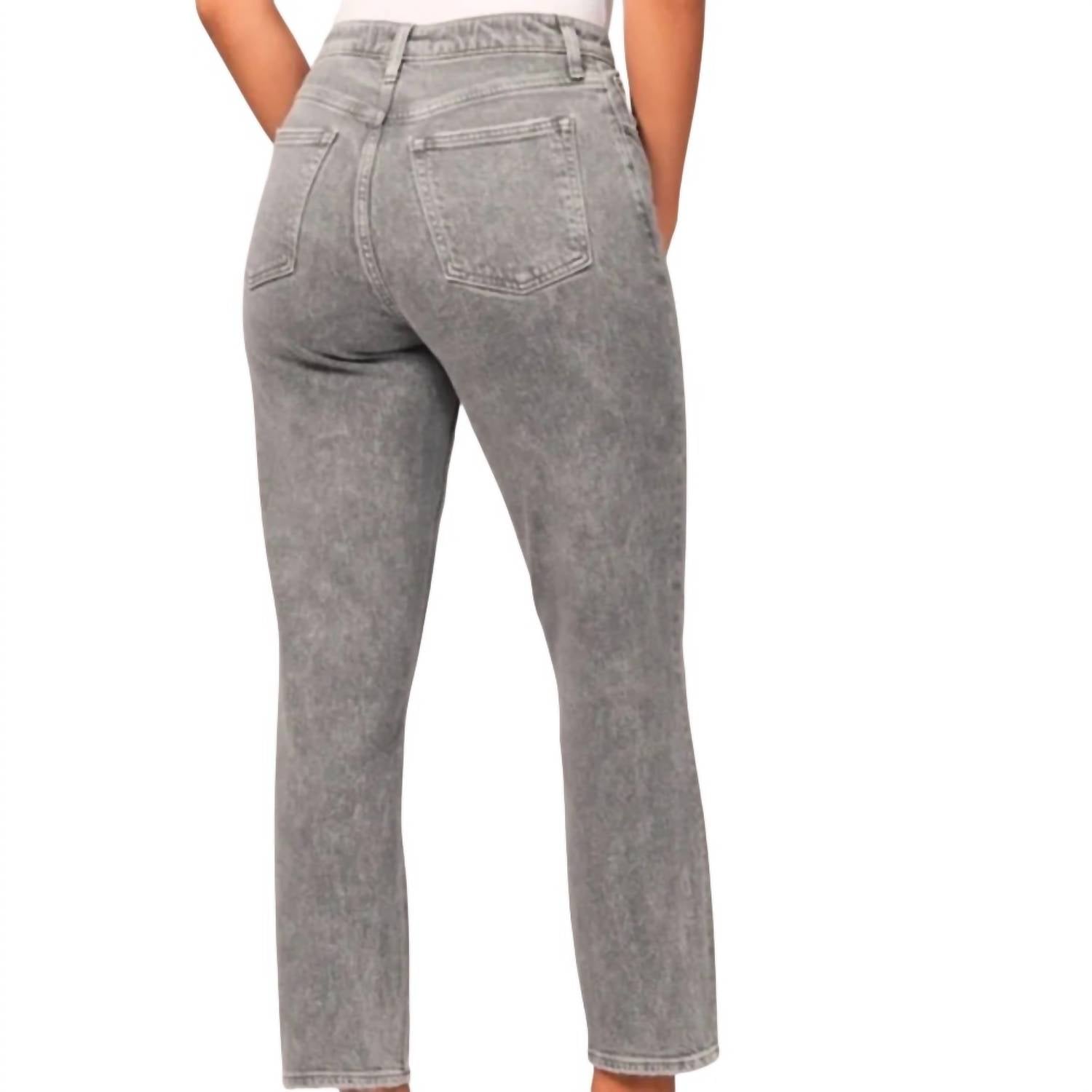 Abercrombie & Fitch - High Rise Mom Jeans