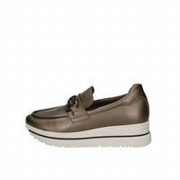 NeroGiardini Women's Bagoya Loafer in brown - women's flats - detail view