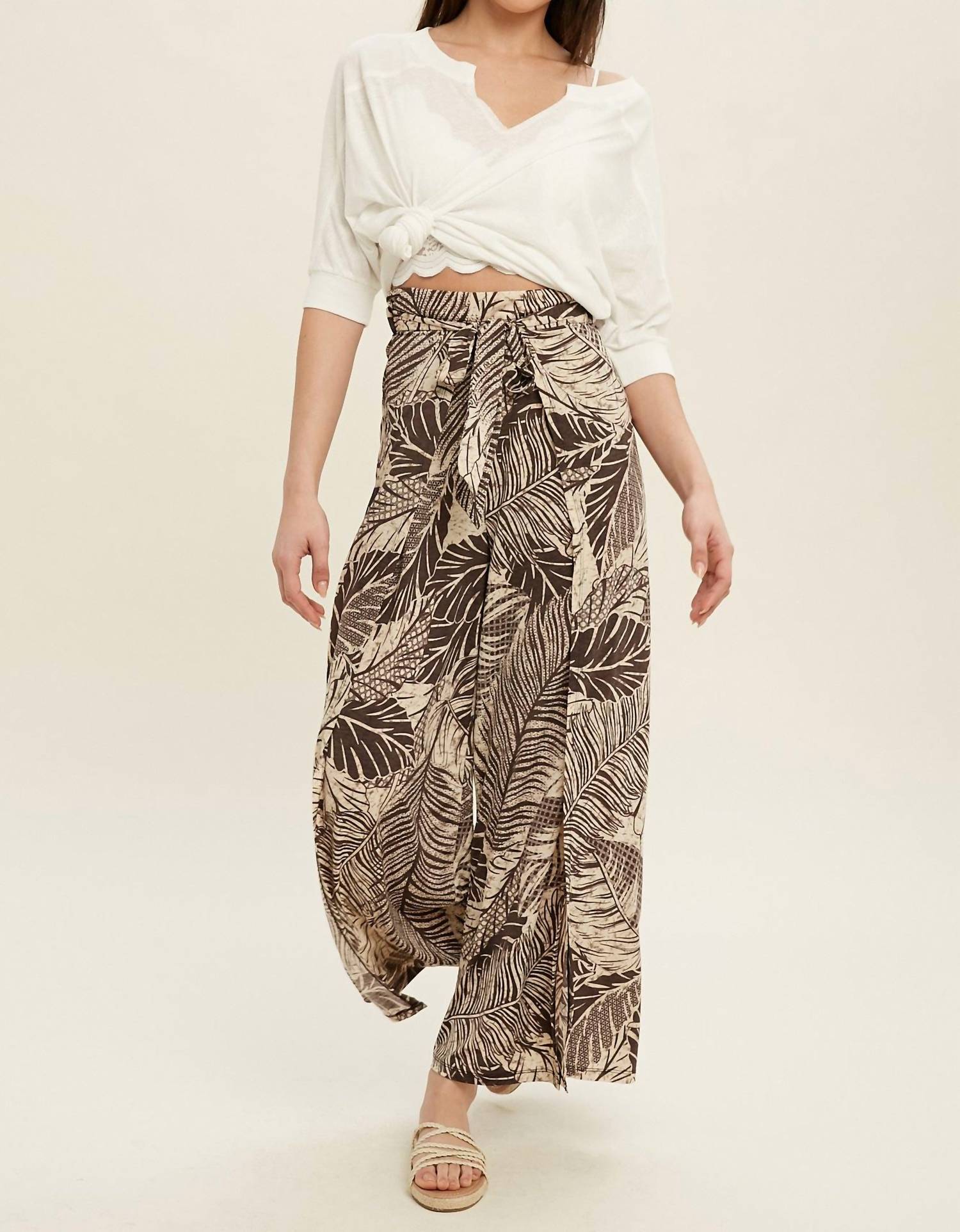 Poshture Finds - Wishlist V-neck Knit Top