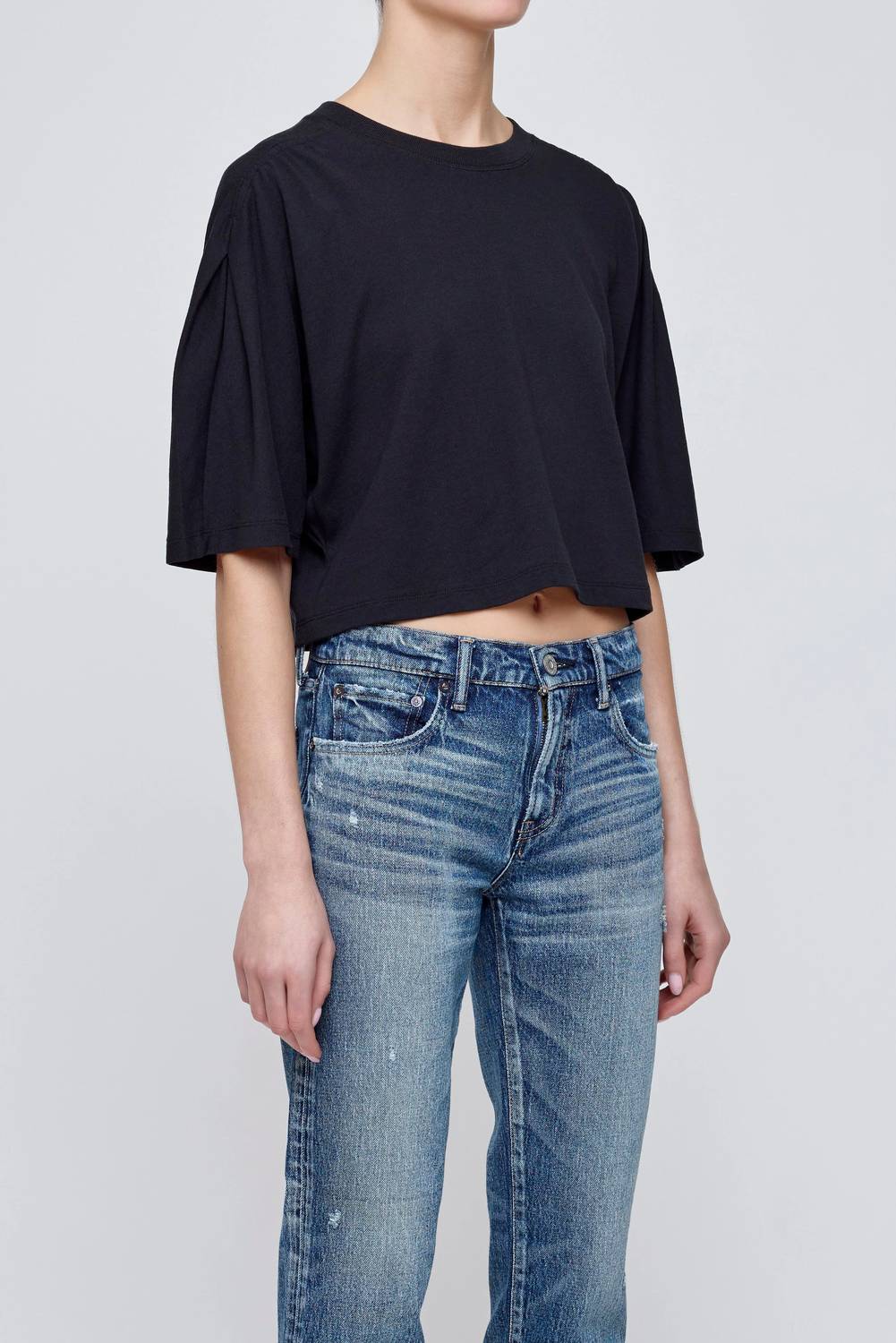 Moussy - Gather Sleeve Cropped Top Tee