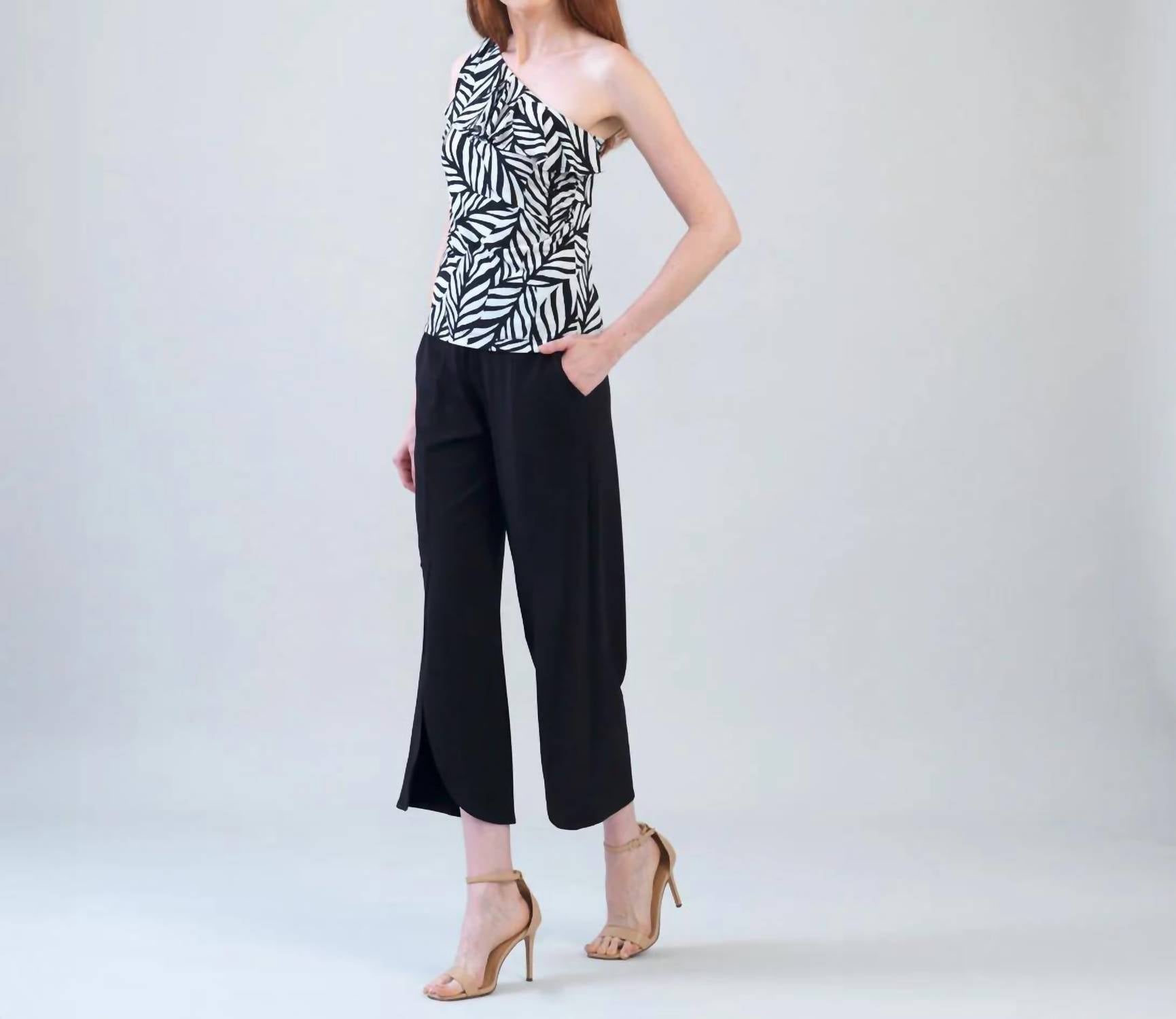 CLARA SUNWOO One Shoulder Top in black white - women's tank top - detail view