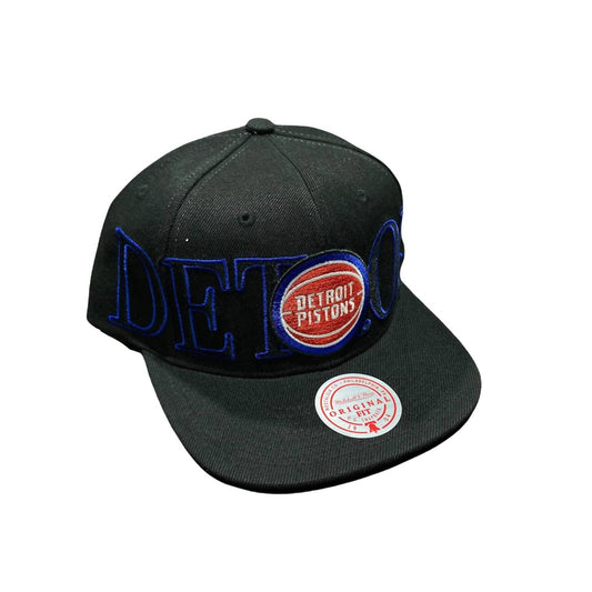 Mitchell & Ness - MEN'S NBA WINNER CIRCLE PISTONS SNAPBACK HAT