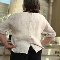 Made In Italy - Serenity button back linen top