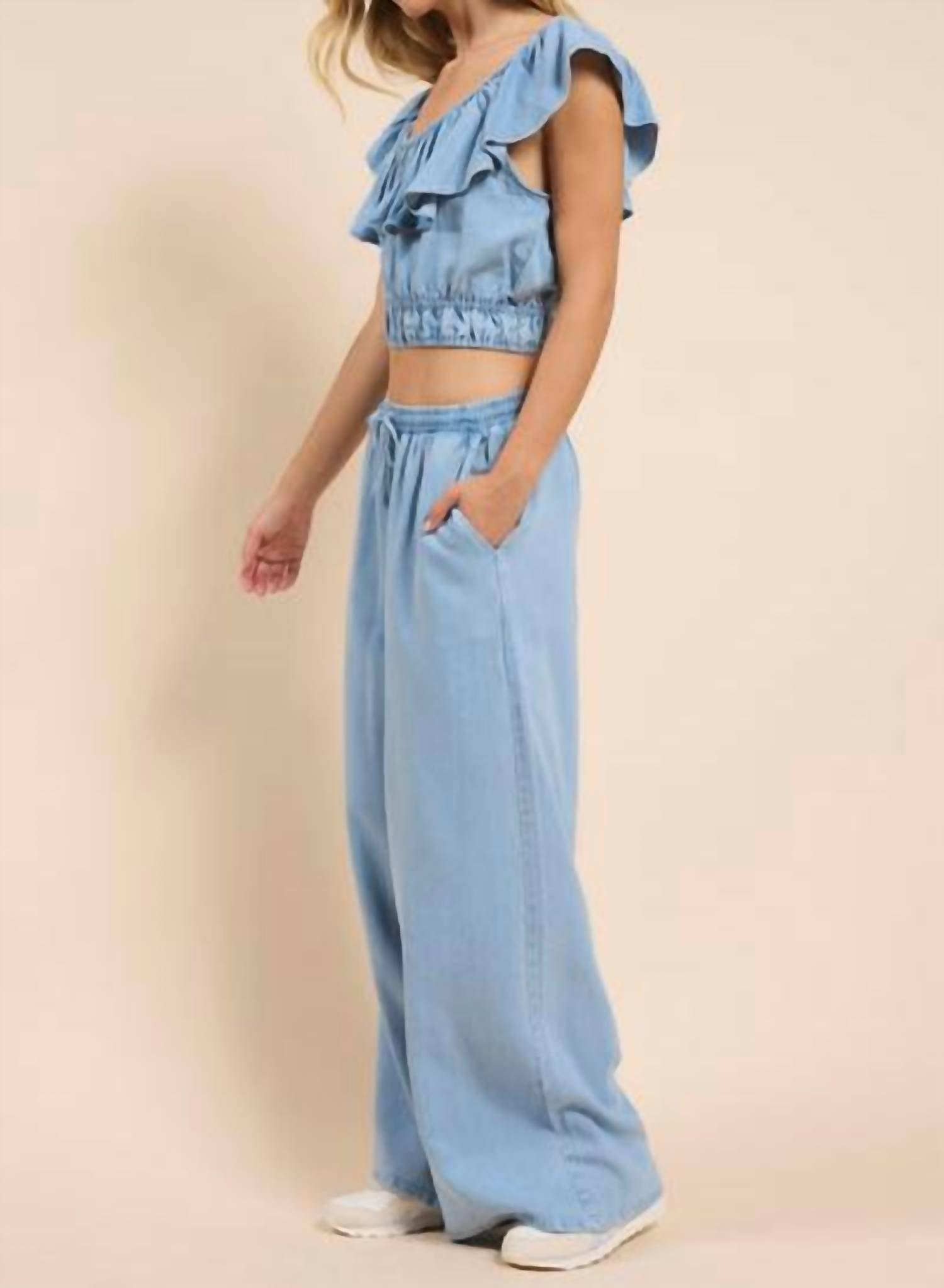 Sadie & Sage - Robin Ruffle Neckline Top