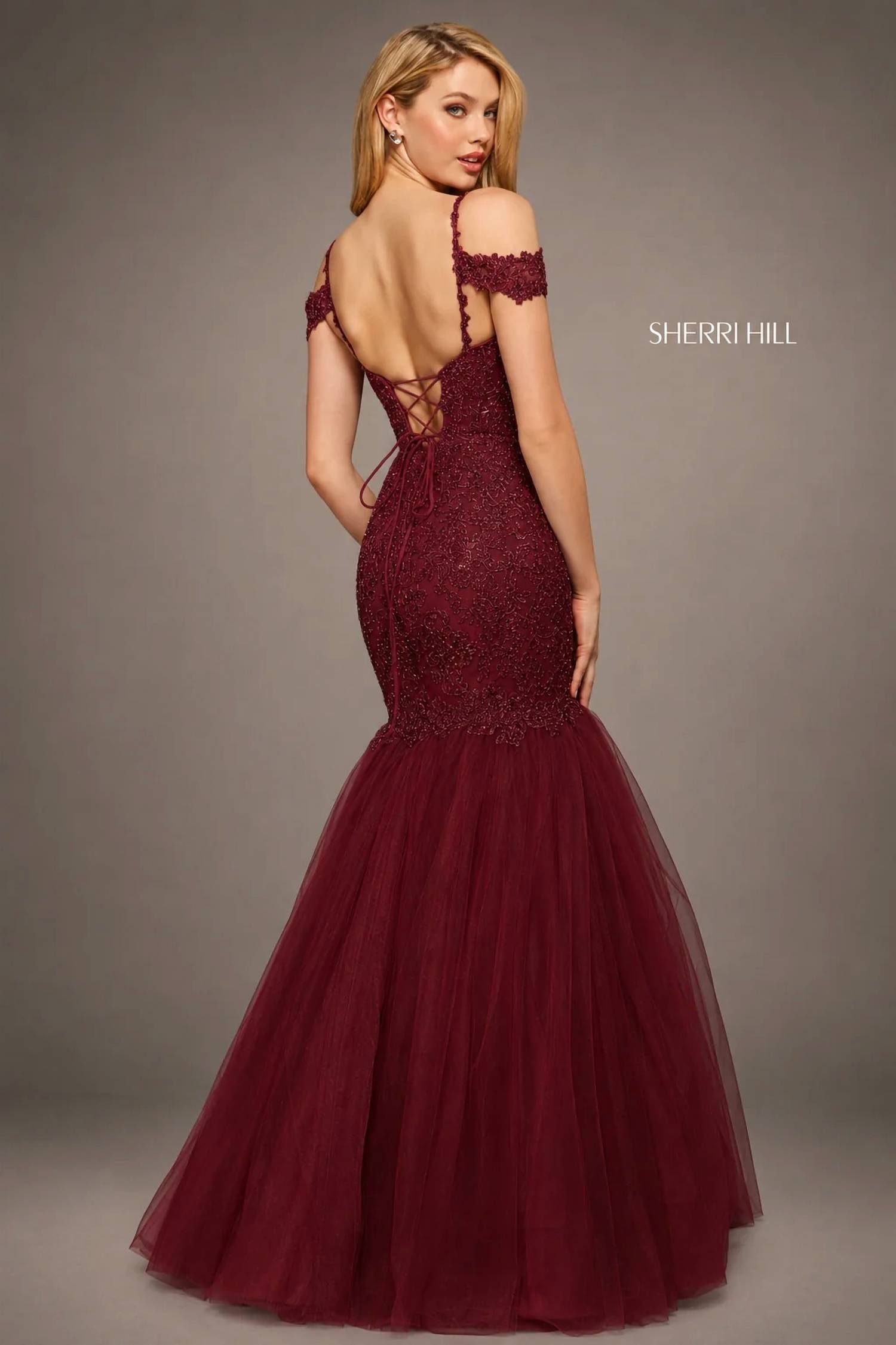 Sherri Hill - Lace & Tulle Mermaid Gown