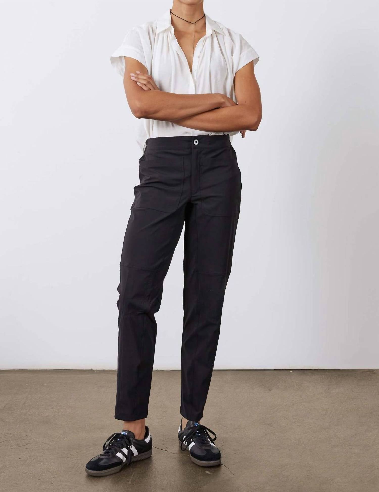 Ruti Everlasting Slim Pants in black - women's pants