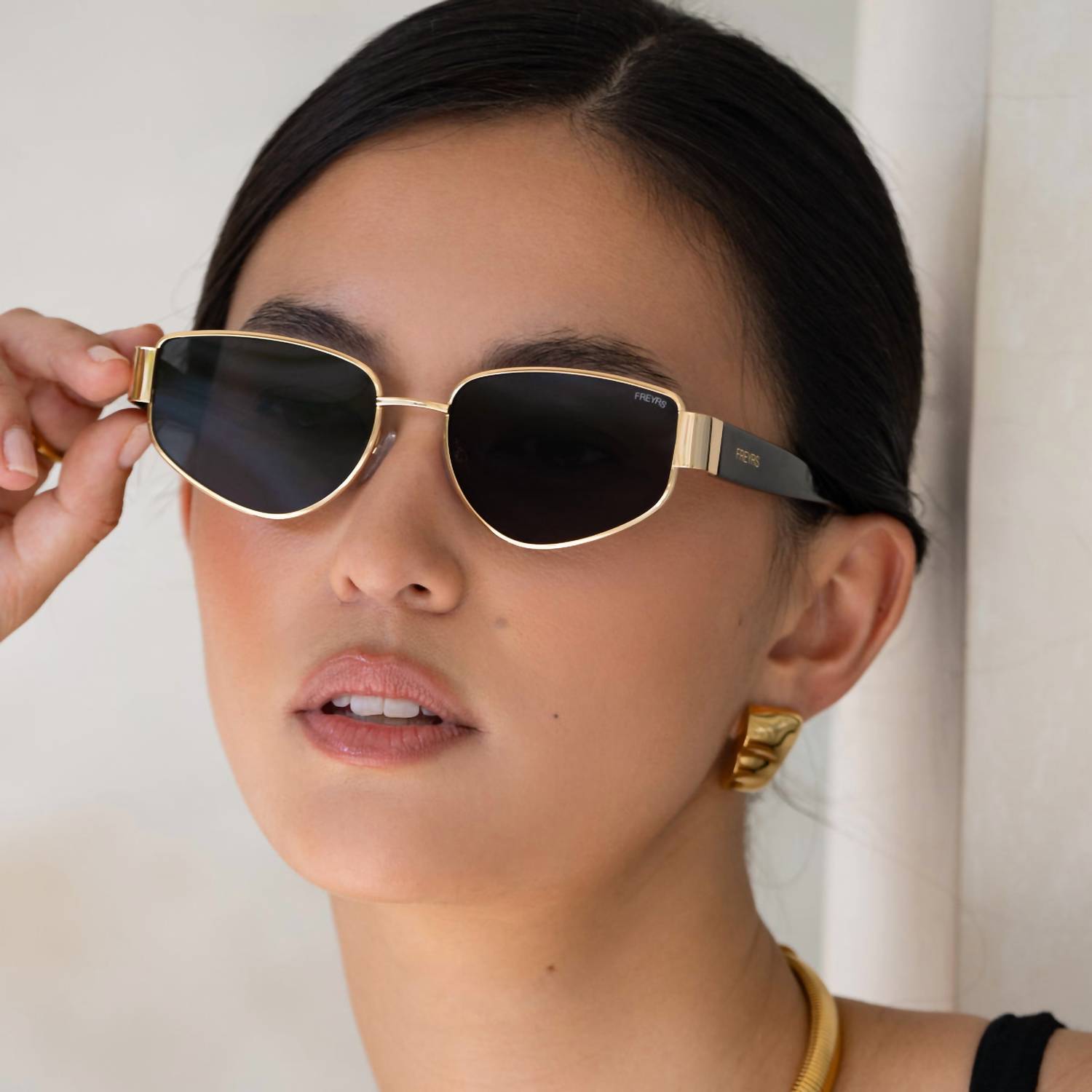 Freyrs Eyewear - Women's Delilah Round Sunglasses