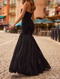 Sherri Hill - Strapless Mermaid Fit Dress