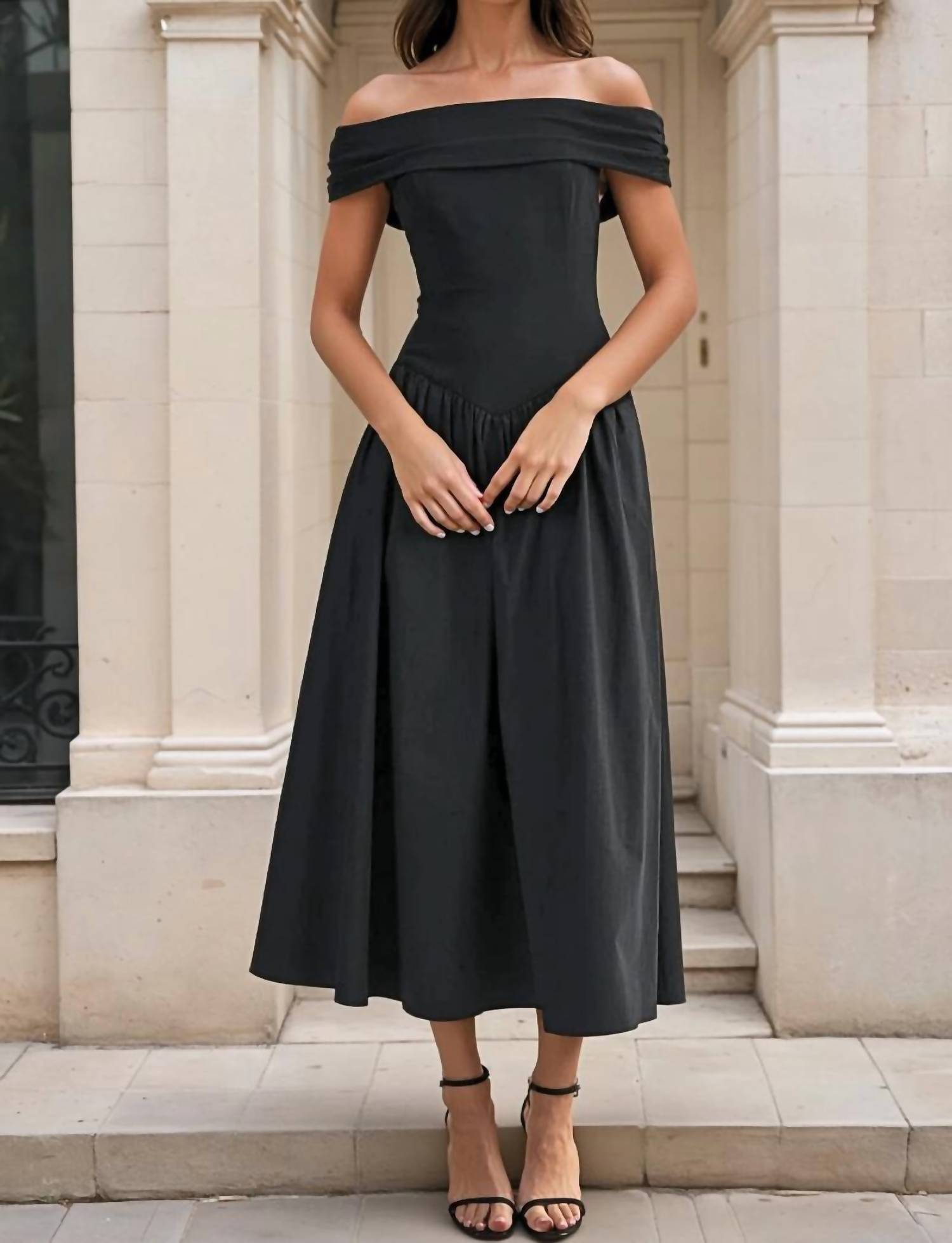 Mustard Seed - Heidi Basque Waist Off-Shoulder Midi Dress