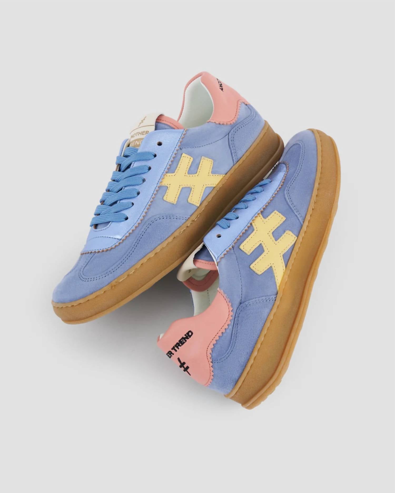 Another Trend - Women's Iconic Ii Shoes