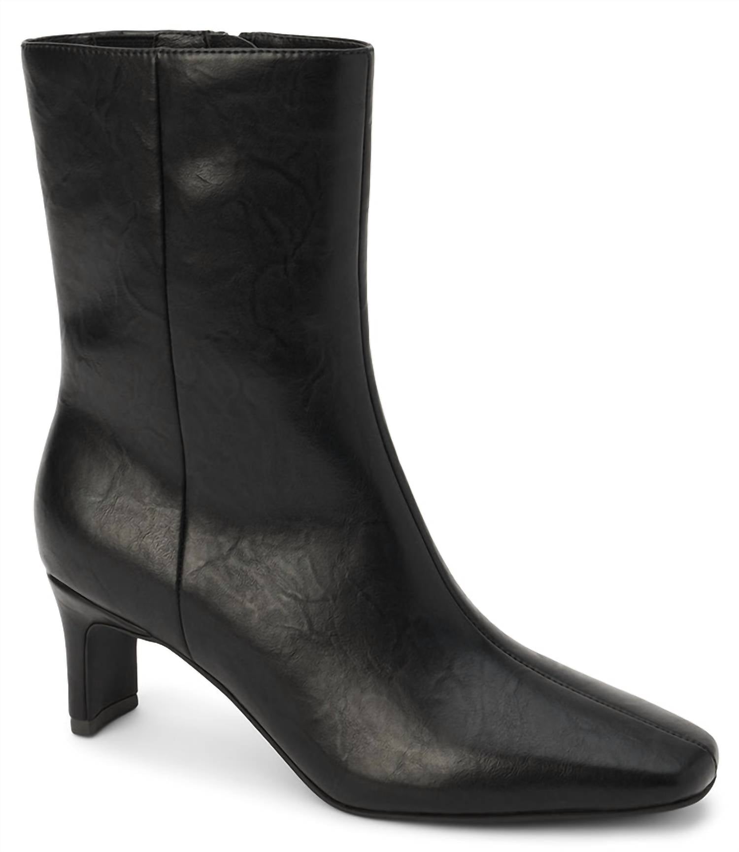 Beach by Matisse Women's Adler Boot in black - women's shoe