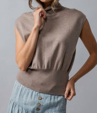 Urban Daizy - Sleeveless Chaleur Turtleneck Knit Top