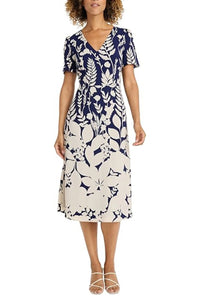 Maggy London - Short Sleeve Leaf Print A-line Dress
