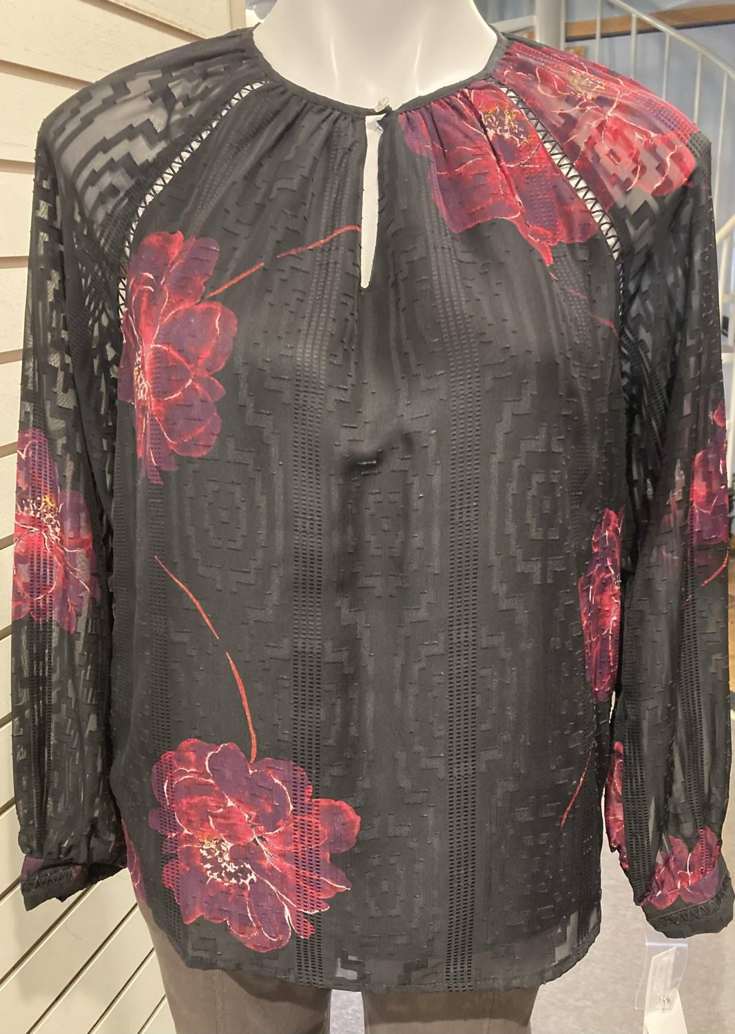 Zac & Rachel - Women's Floral shear sleeves top