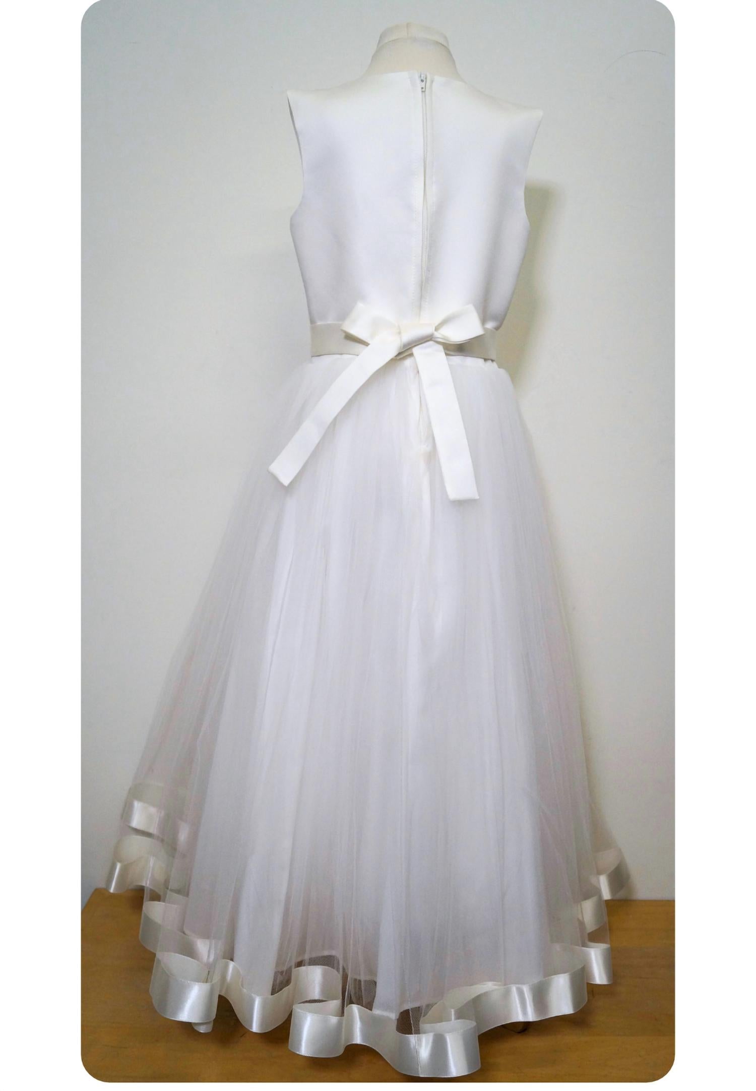Tha Canadian Profile - Girl's Communion Dress With Italian Satin With Bow