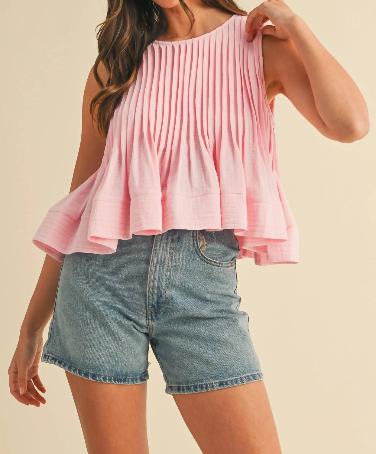 Anniewear - Pintuck And Run Top