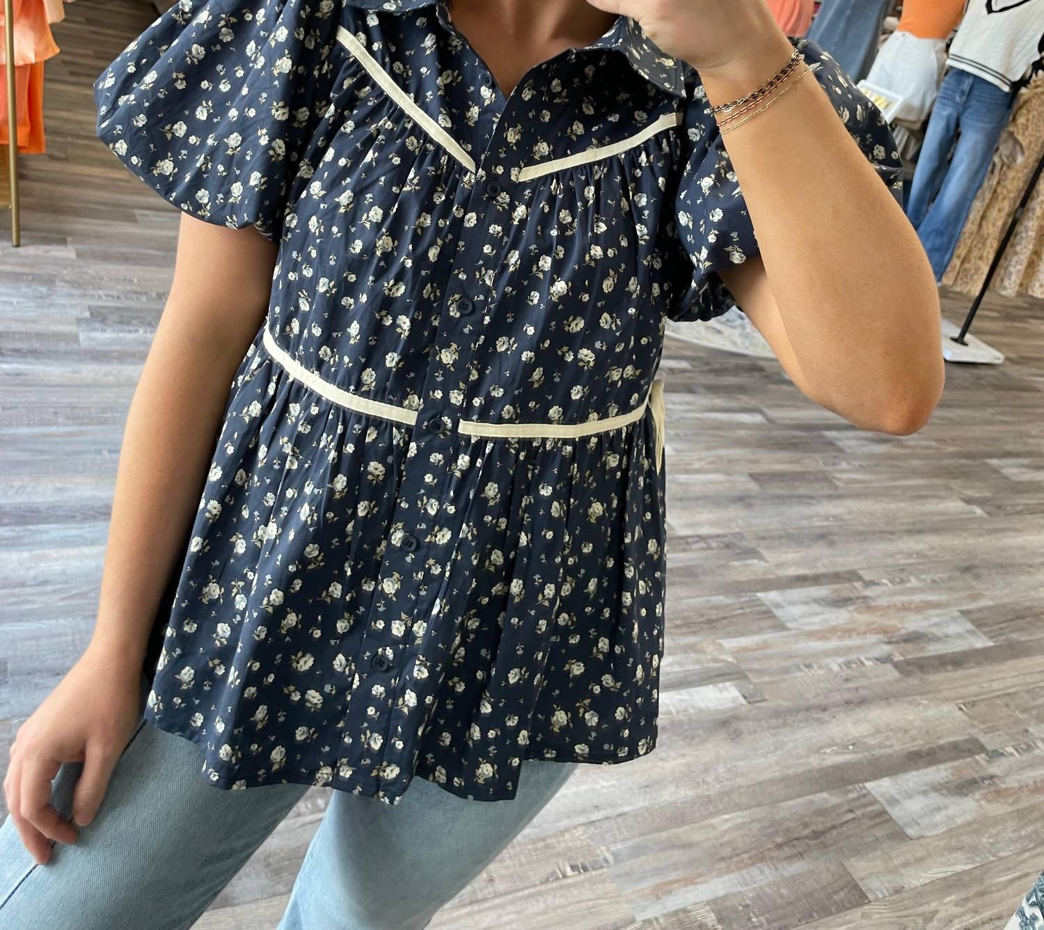Entro - Floral Tie Detail Bubble Sleeve Top