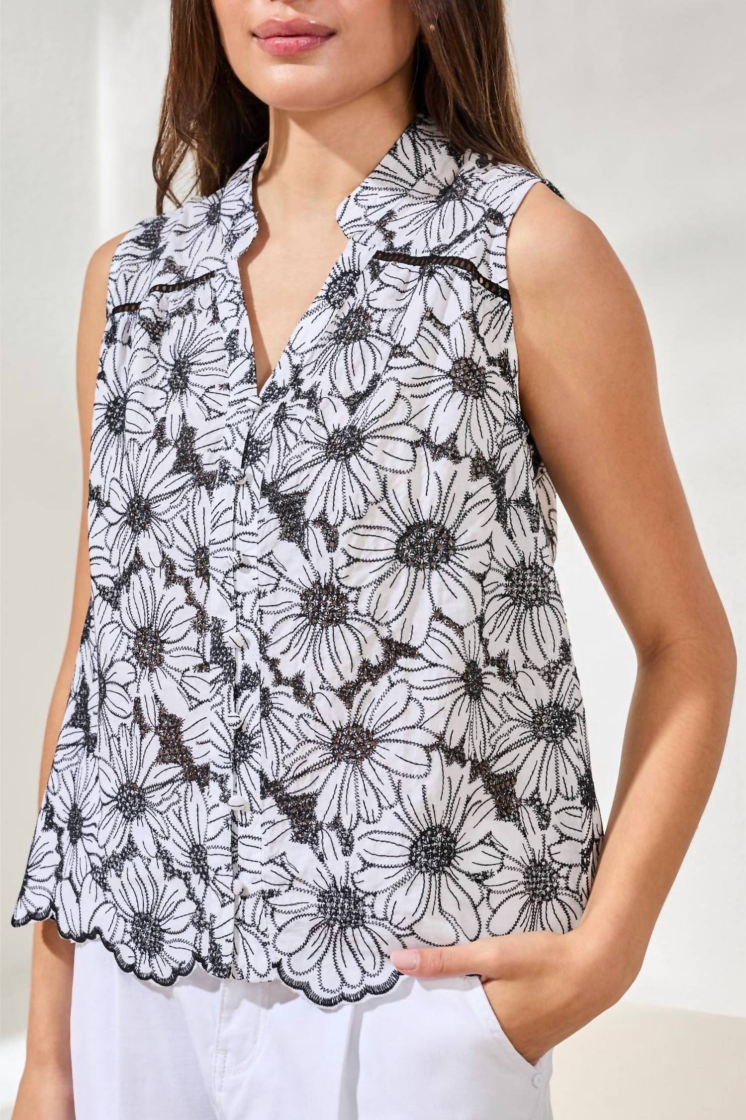 Tribal - Sleeveless Button Front Blouse