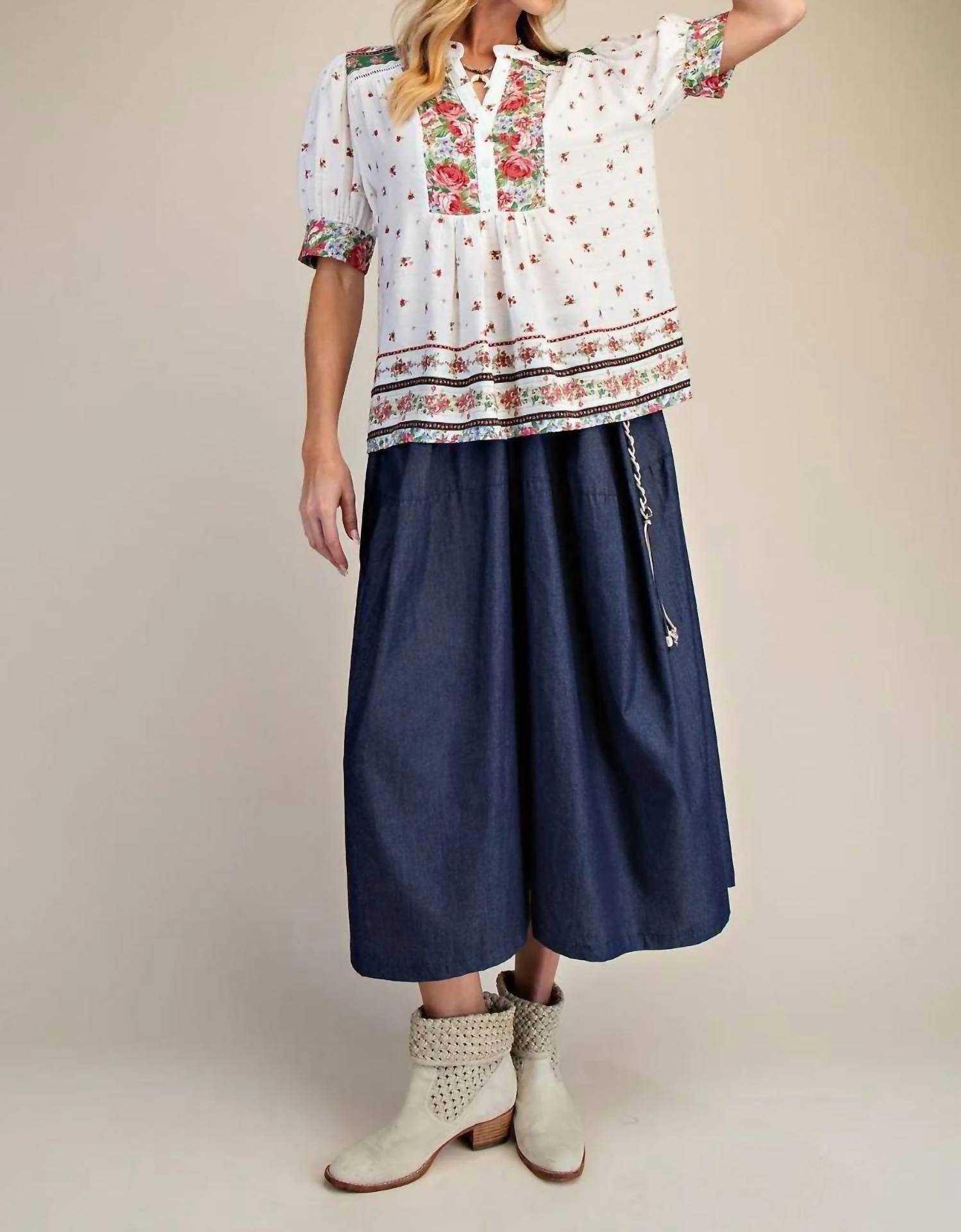Easel - Floral Printed Puff Sleeve Top
