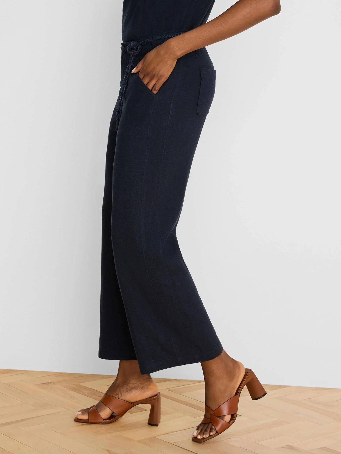 Nic + Zoe - Eliot Wide Leg Rumba Linen Belted Crop Pants