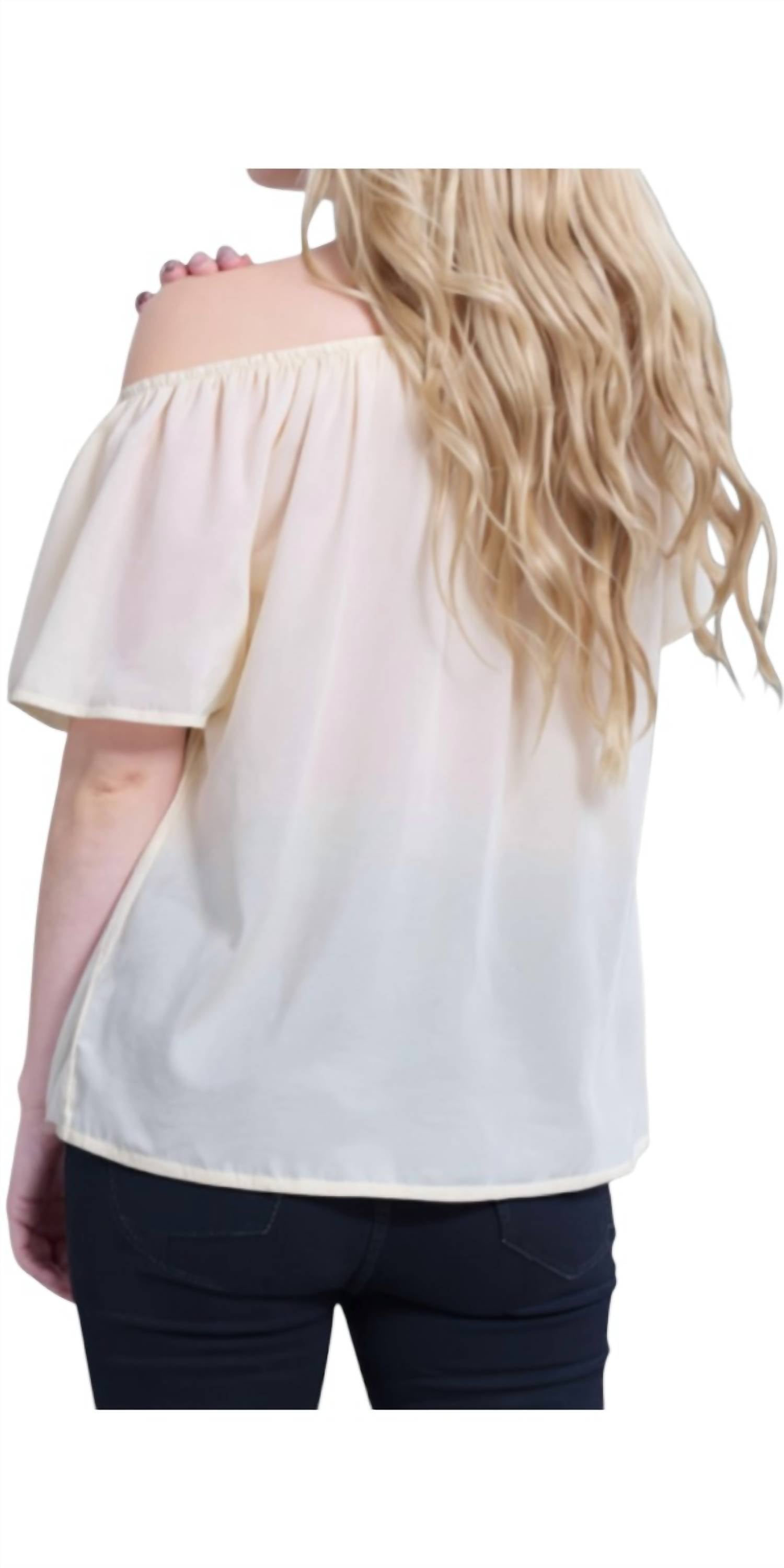 Gigi Moda - Contadina Off-shoulder Blouse